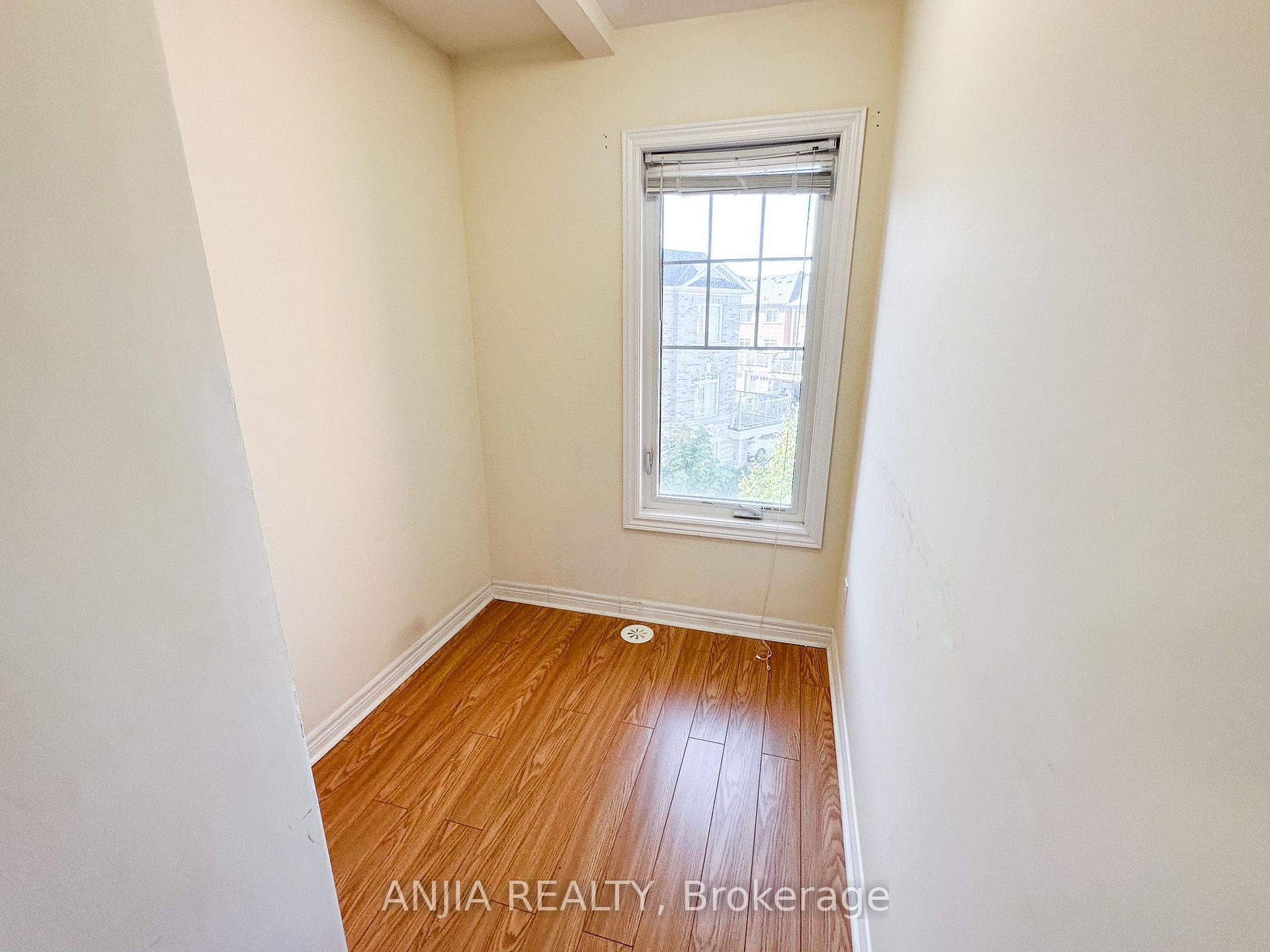 Photo 20 of 16 Weidman Lane, Markham, Greensborough — HOMEH