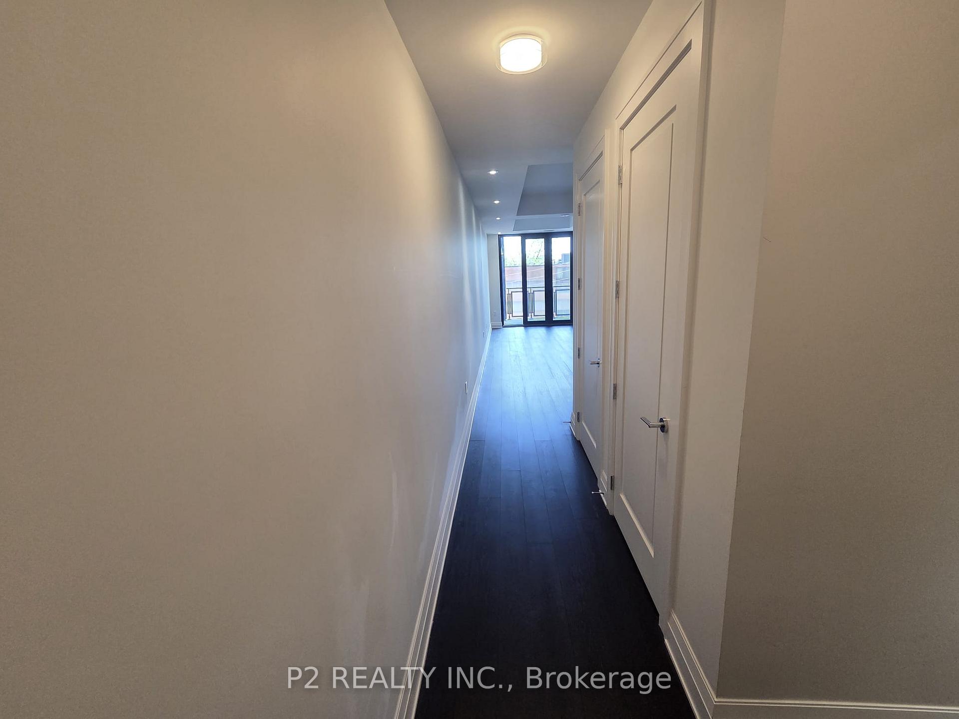 Photo 3 of Unit 406, 2 Forest Hill Road, Toronto, Casa Loma — HOMEH