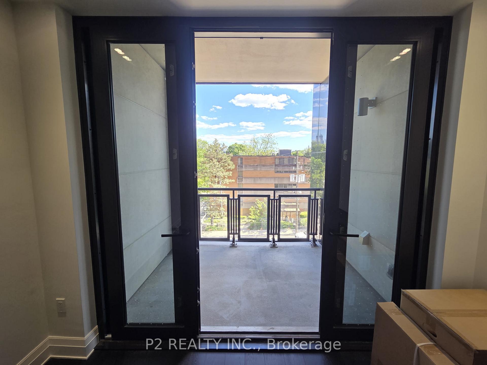 Photo 5 of Unit 406, 2 Forest Hill Road, Toronto, Casa Loma — HOMEH