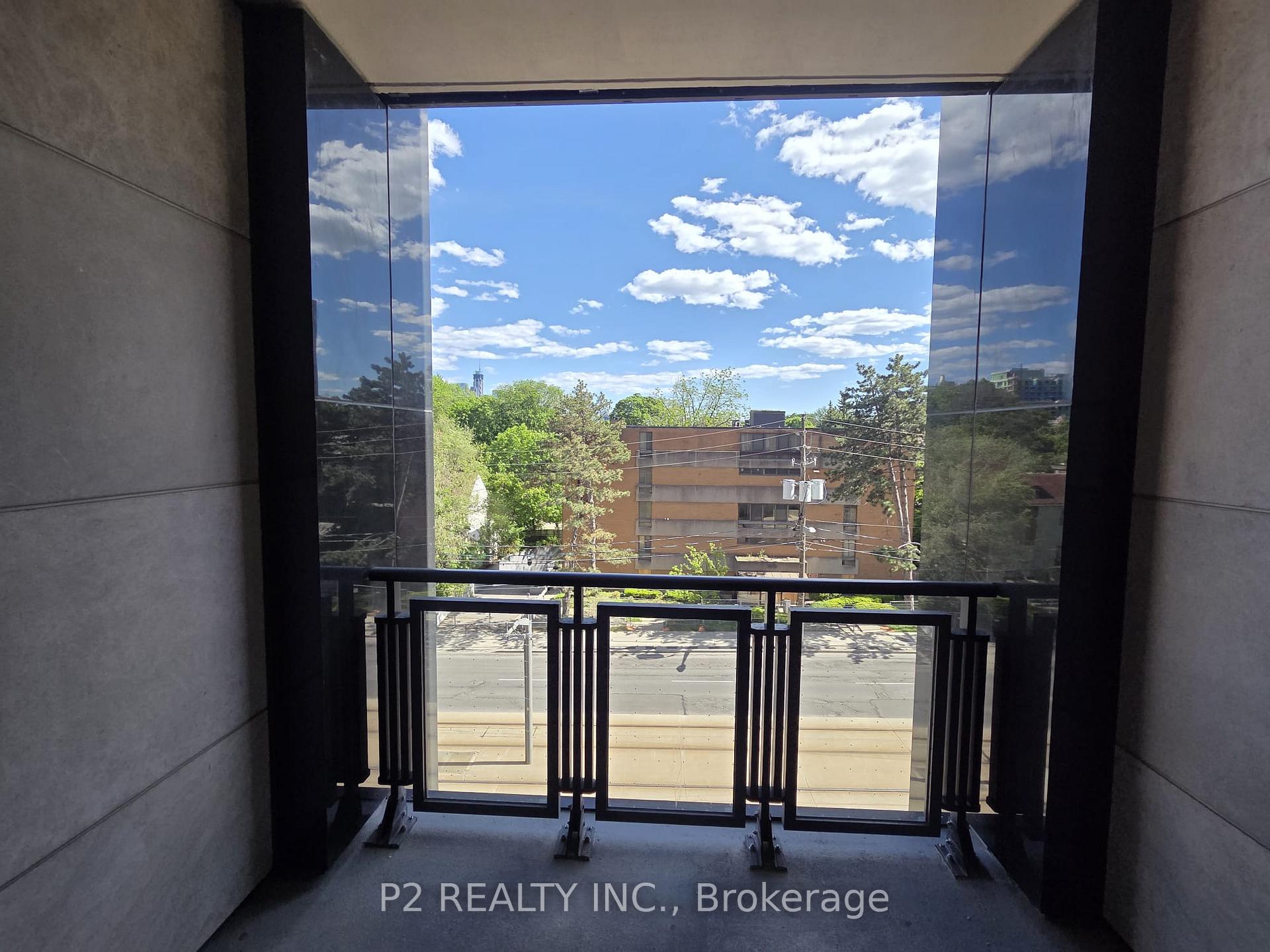 Photo 6 of Unit 406, 2 Forest Hill Road, Toronto, Casa Loma — HOMEH