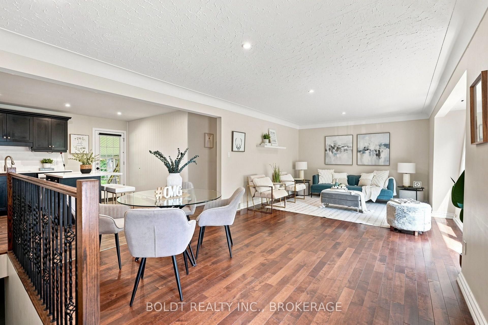 Photo 3 of 23 Woodelm Drive, St. Catharines, Carlton/Bunting — HOMEH