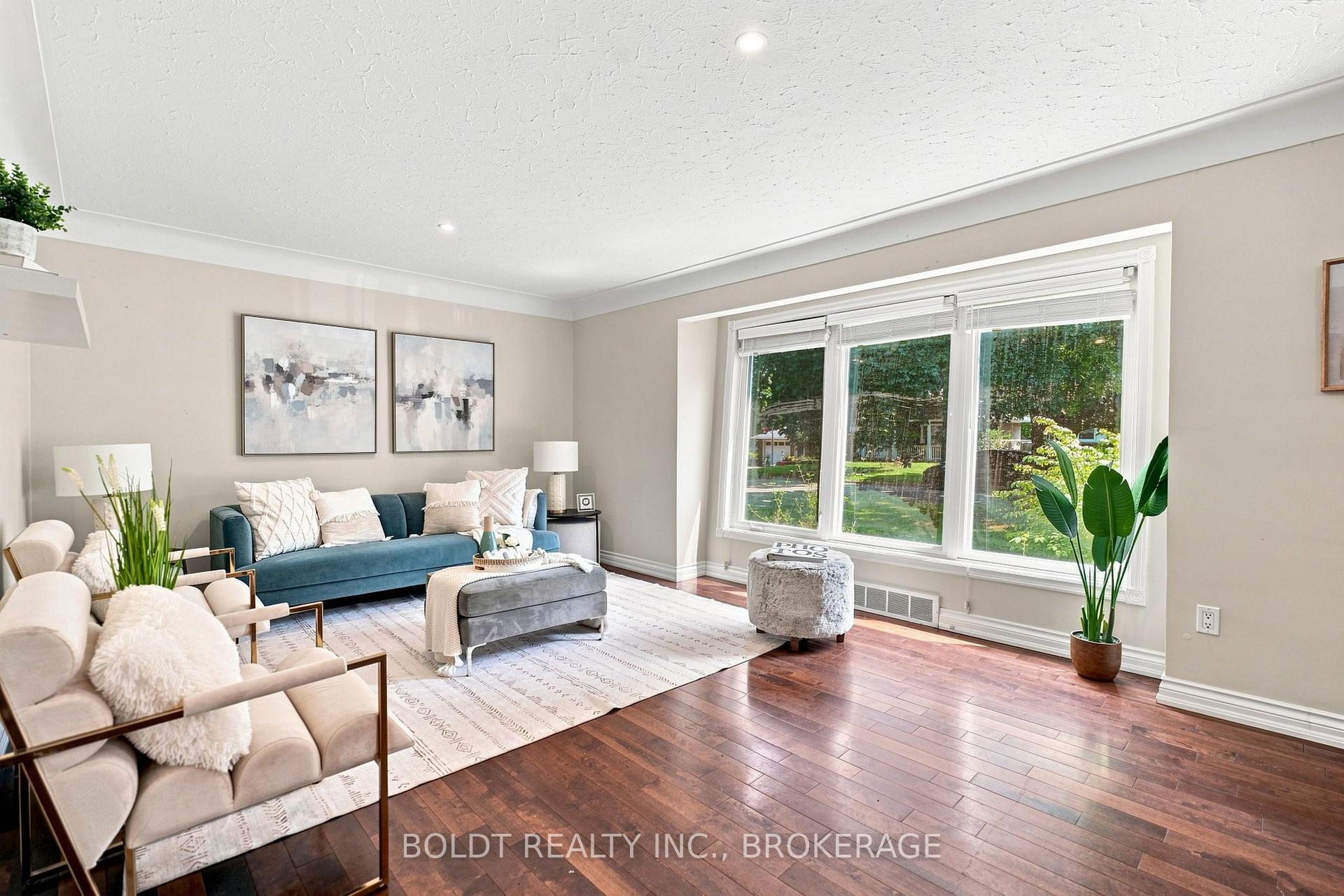 Photo 4 of 23 Woodelm Drive, St. Catharines, Carlton/Bunting — HOMEH