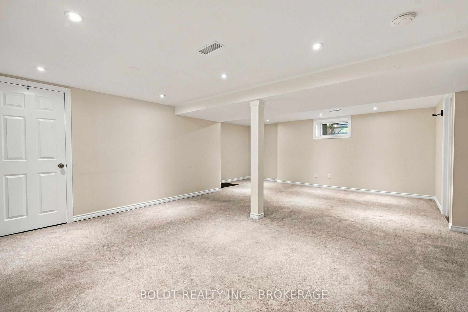 Photo 20 of 23 Woodelm Drive, St. Catharines, Carlton/Bunting — HOMEH