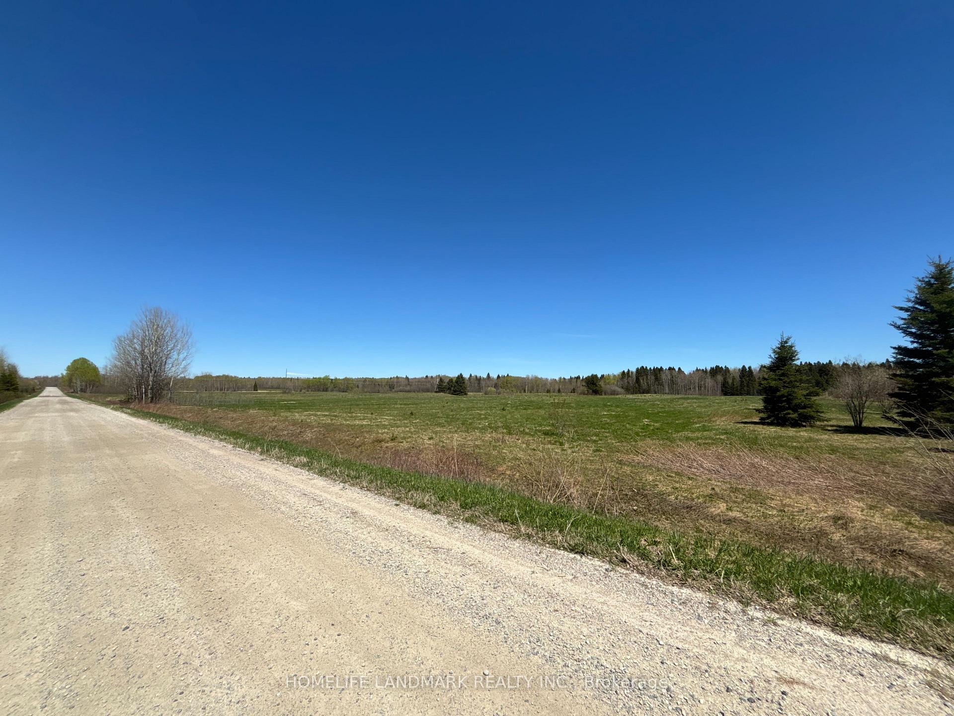 Photo 2 of 9 Ski Hill Road, Kapuskasing — HOMEH