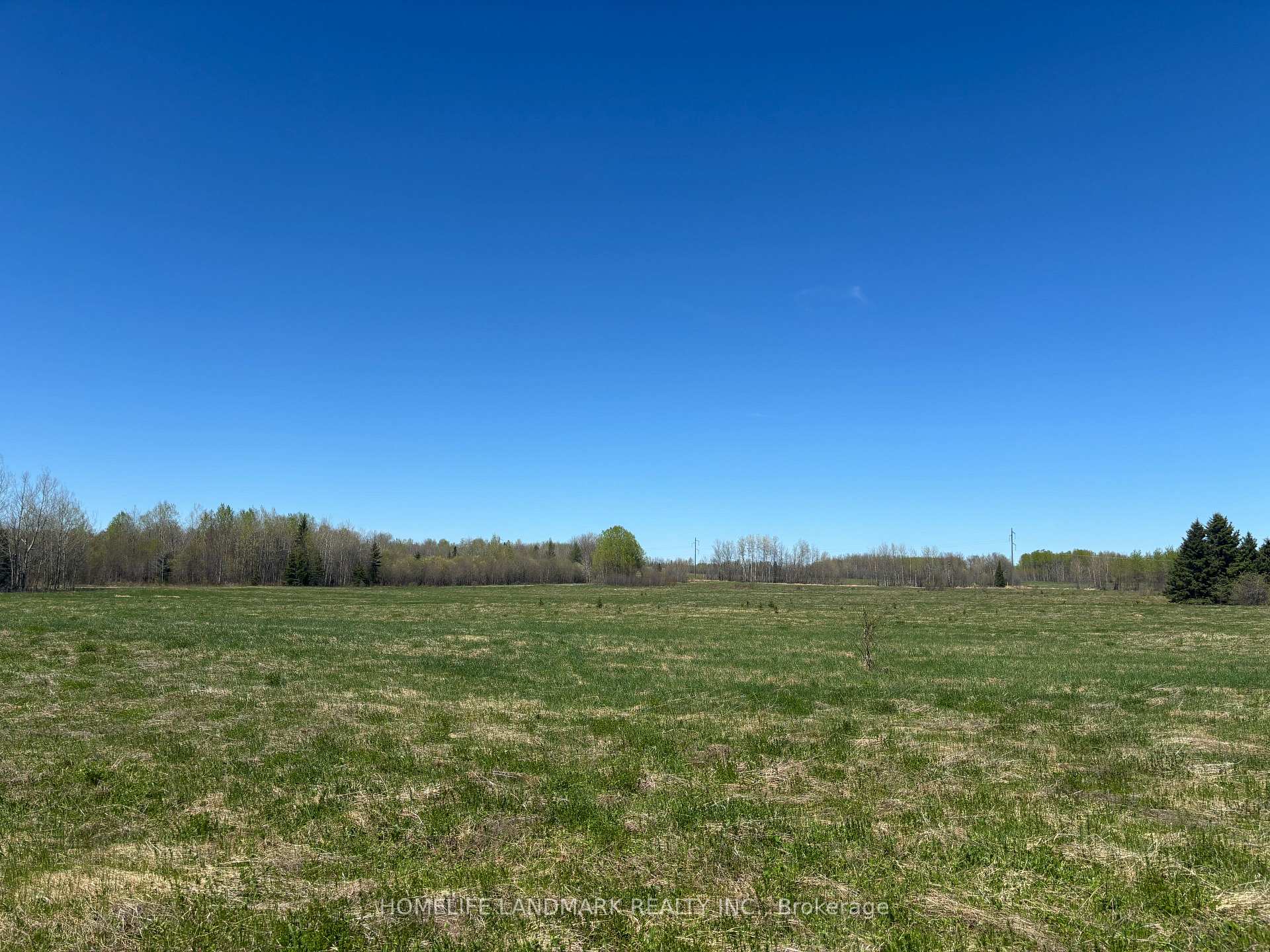 Photo 5 of 9 Ski Hill Road, Kapuskasing — HOMEH