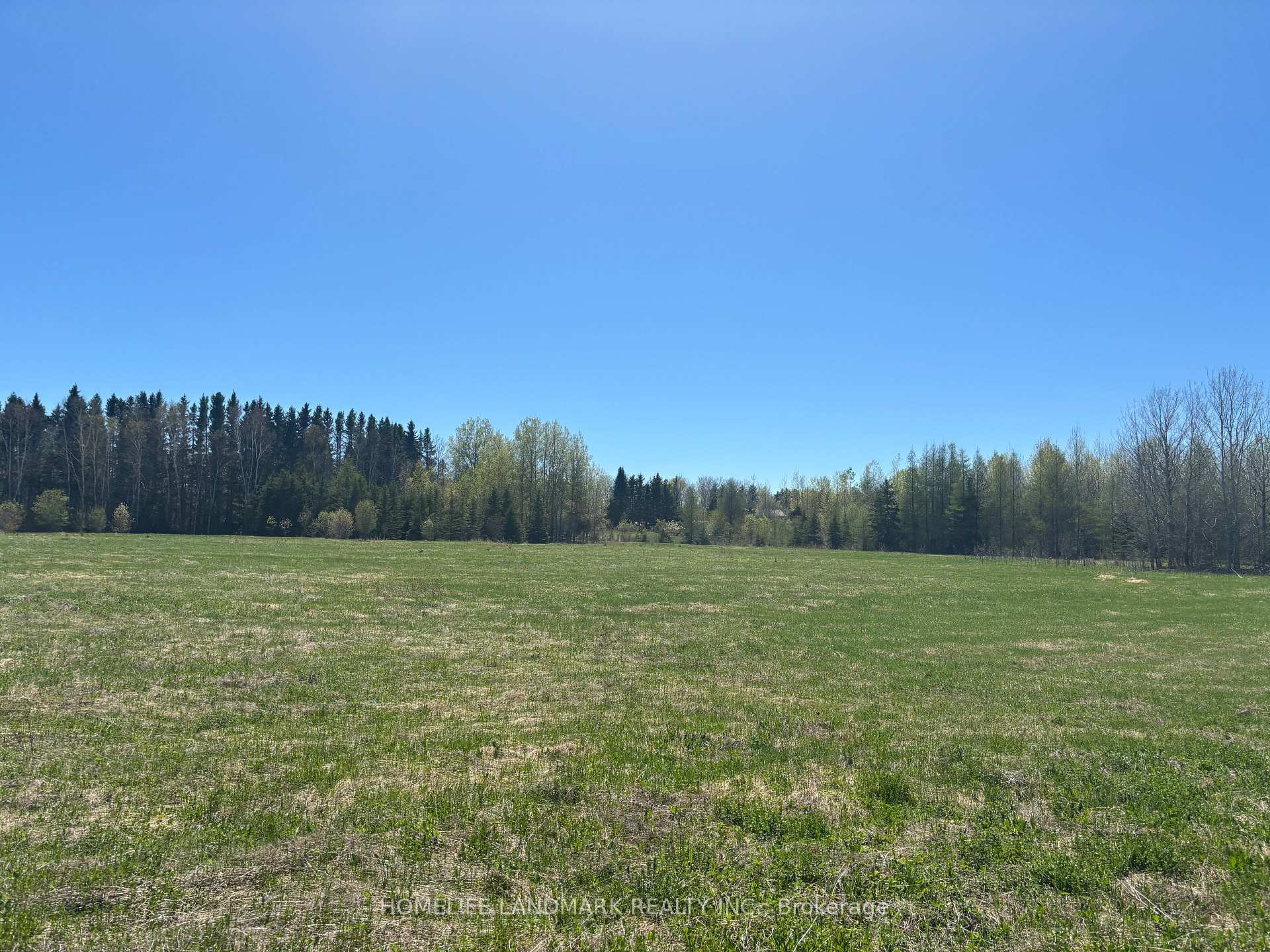 Photo 6 of 9 Ski Hill Road, Kapuskasing — HOMEH