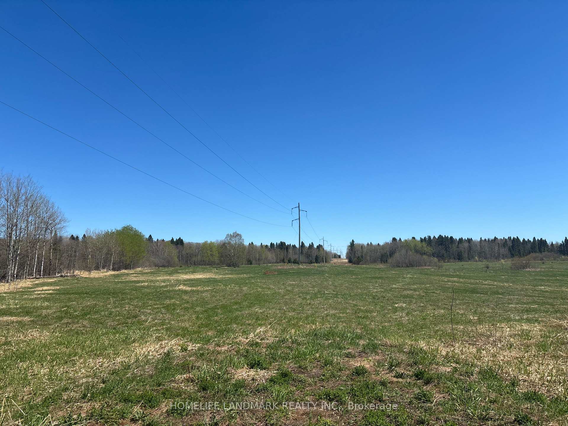 Photo 11 of 9 Ski Hill Road, Kapuskasing — HOMEH