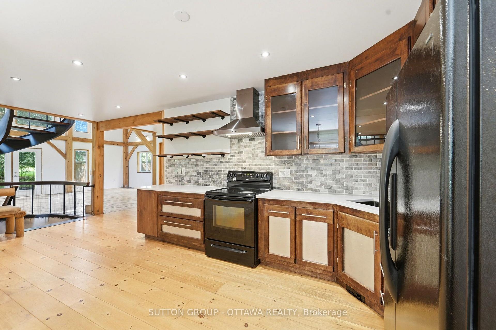 Photo 16 of 1715 Carsonby Road E, Ottawa, Manotick South to Roger Stevens — HOMEH