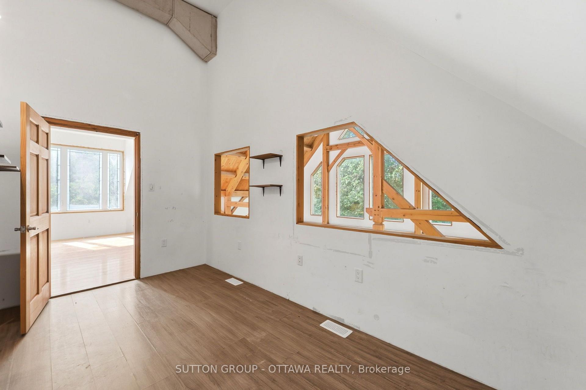 Photo 31 of 1715 Carsonby Road E, Ottawa, Manotick South to Roger Stevens — HOMEH