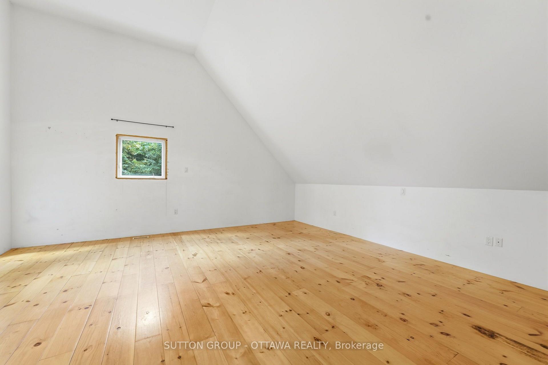 Photo 33 of 1715 Carsonby Road E, Ottawa, Manotick South to Roger Stevens — HOMEH