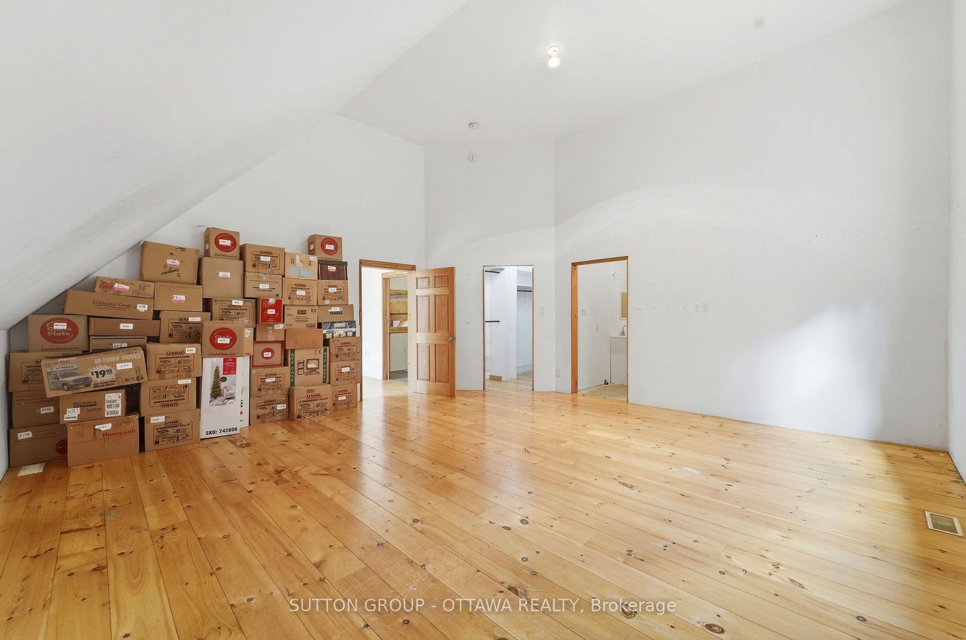 Photo 36 of 1715 Carsonby Road E, Ottawa, Manotick South to Roger Stevens — HOMEH