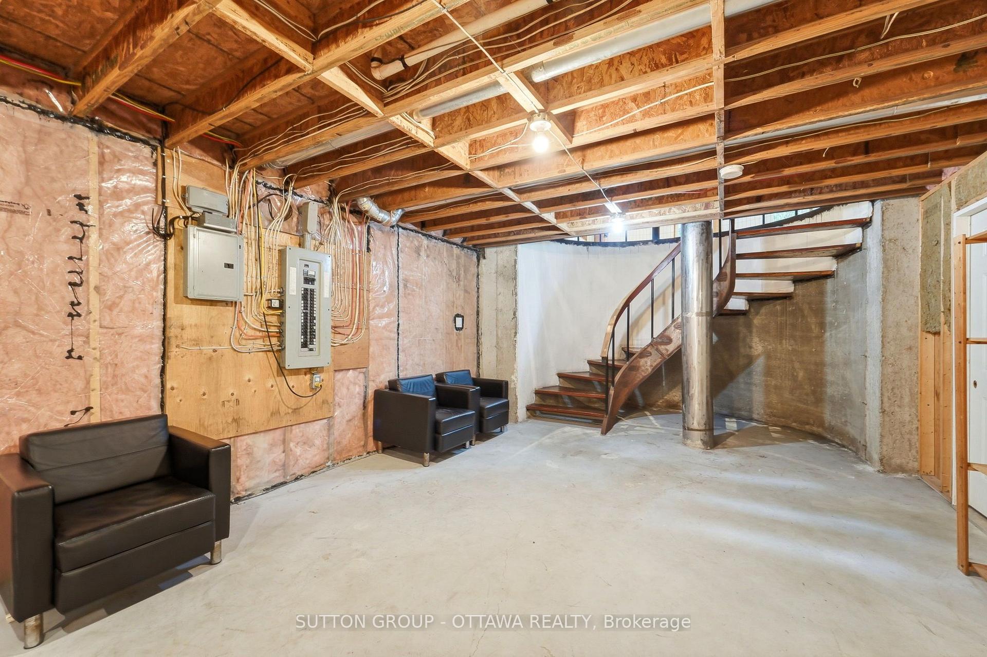 Photo 40 of 1715 Carsonby Road E, Ottawa, Manotick South to Roger Stevens — HOMEH