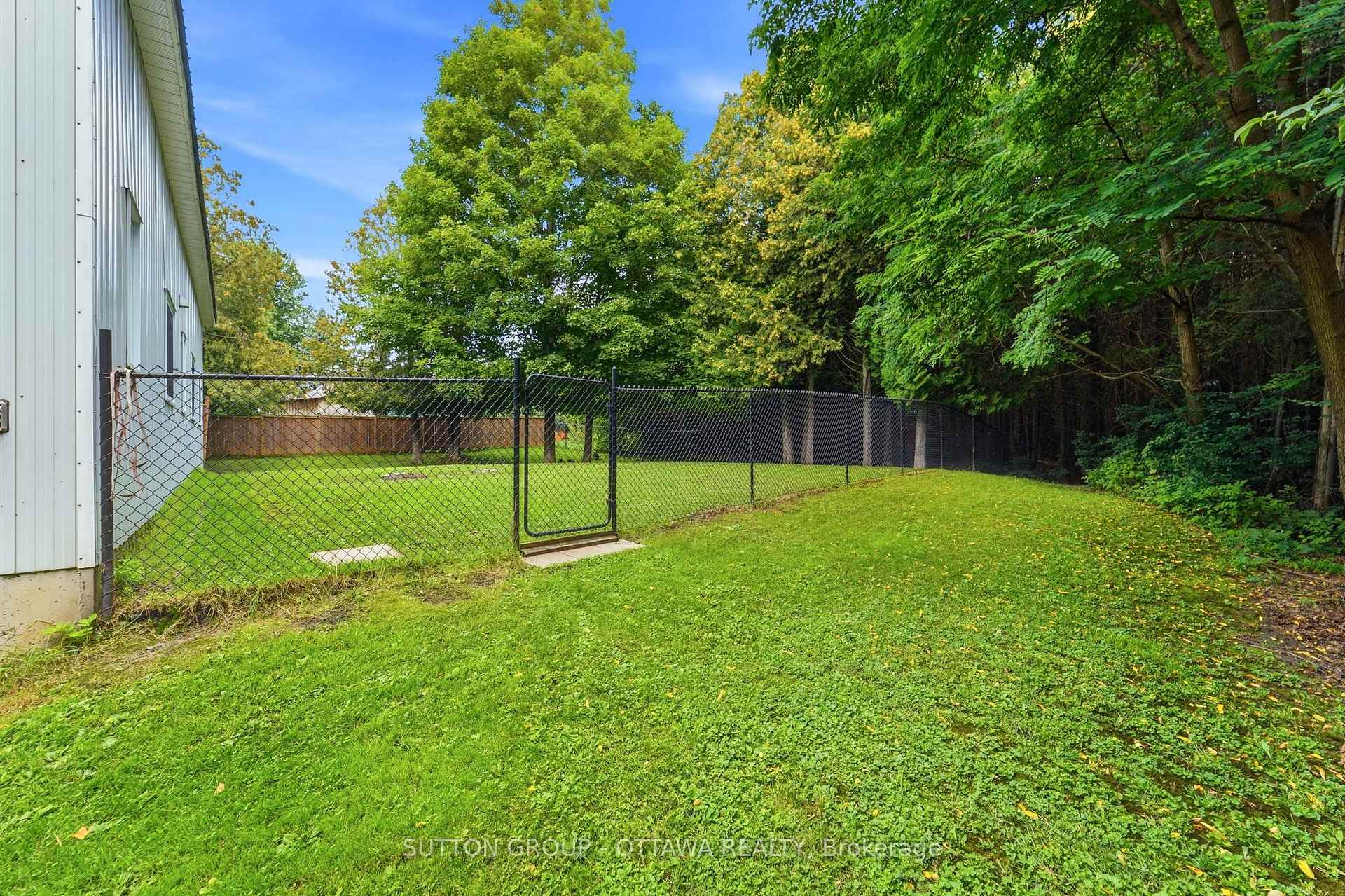 Photo 43 of 1715 Carsonby Road E, Ottawa, Manotick South to Roger Stevens — HOMEH