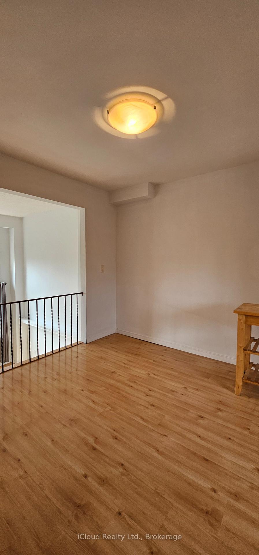 Photo 13 of Unit 36, 36 Dawson Crescent, Brampton, Brampton North — HOMEH