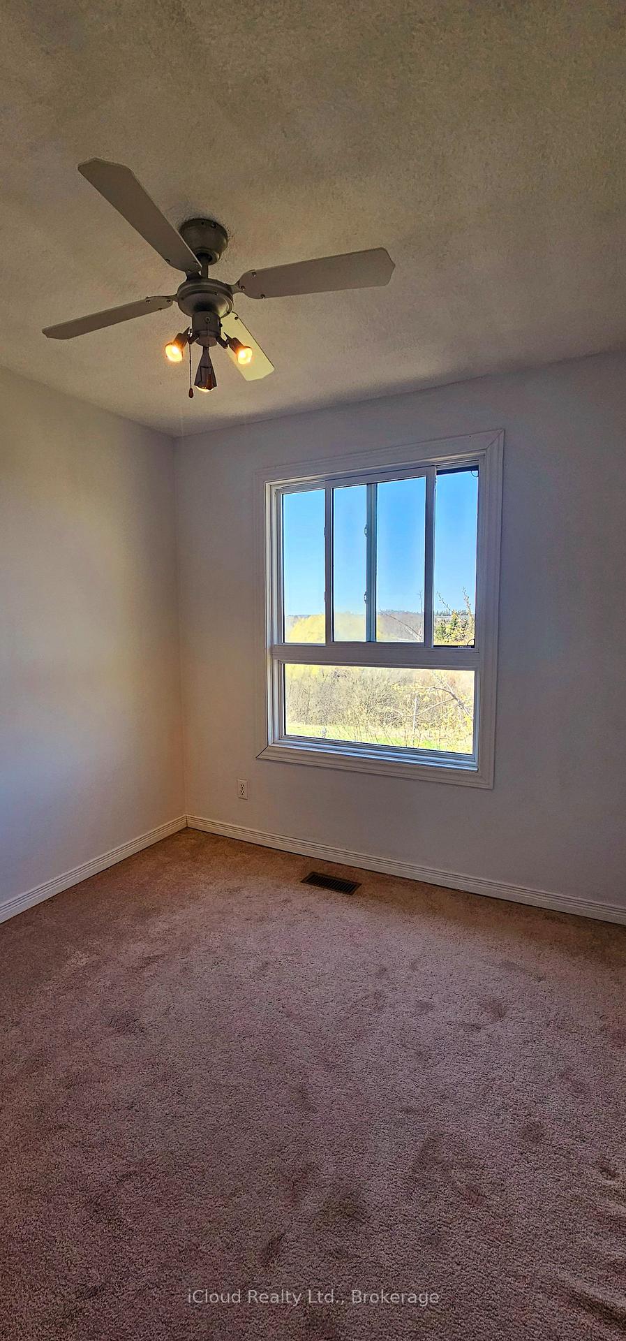 Photo 29 of Unit 36, 36 Dawson Crescent, Brampton, Brampton North — HOMEH