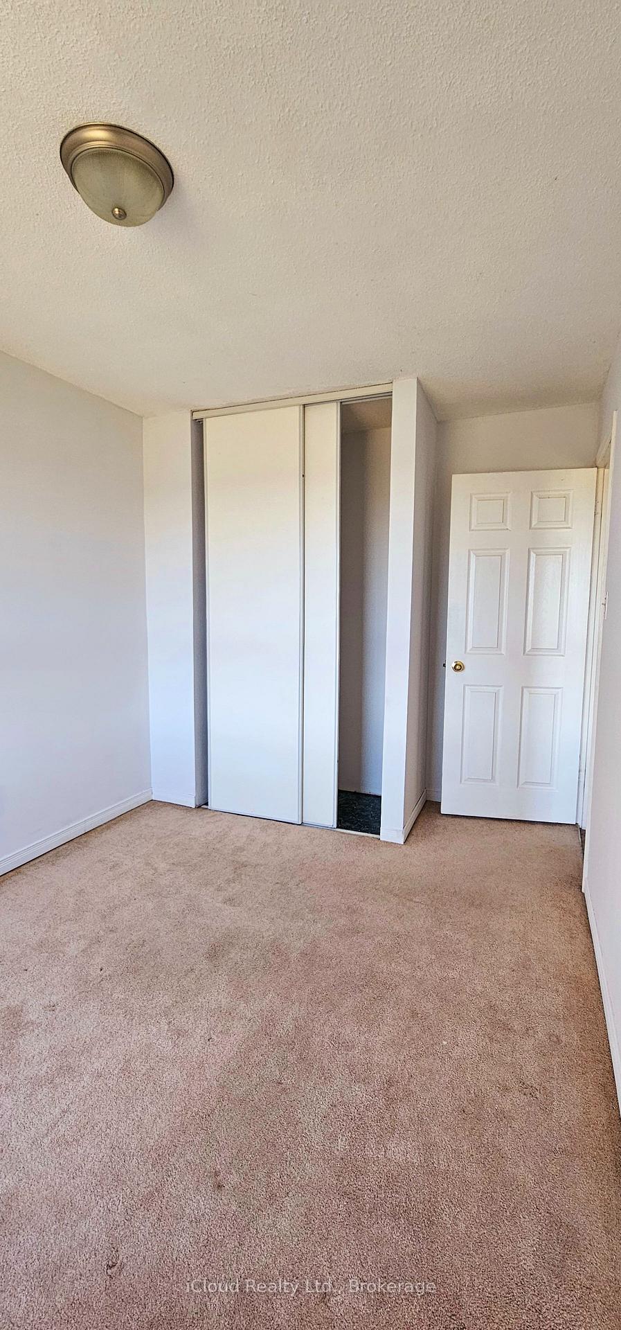 Photo 31 of Unit 36, 36 Dawson Crescent, Brampton, Brampton North — HOMEH