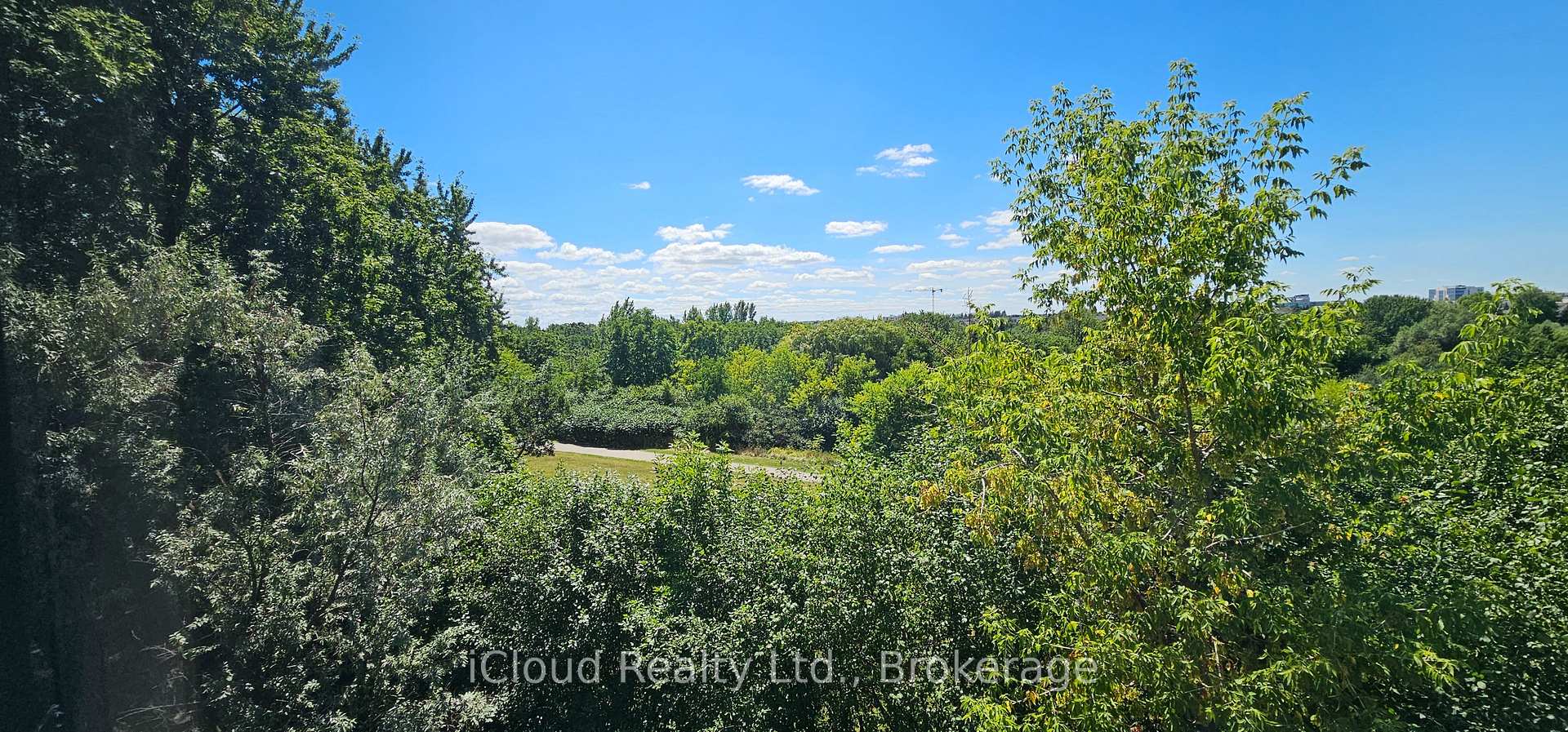 Photo 23 of Unit 36, 36 Dawson Crescent, Brampton, Brampton North — HOMEH