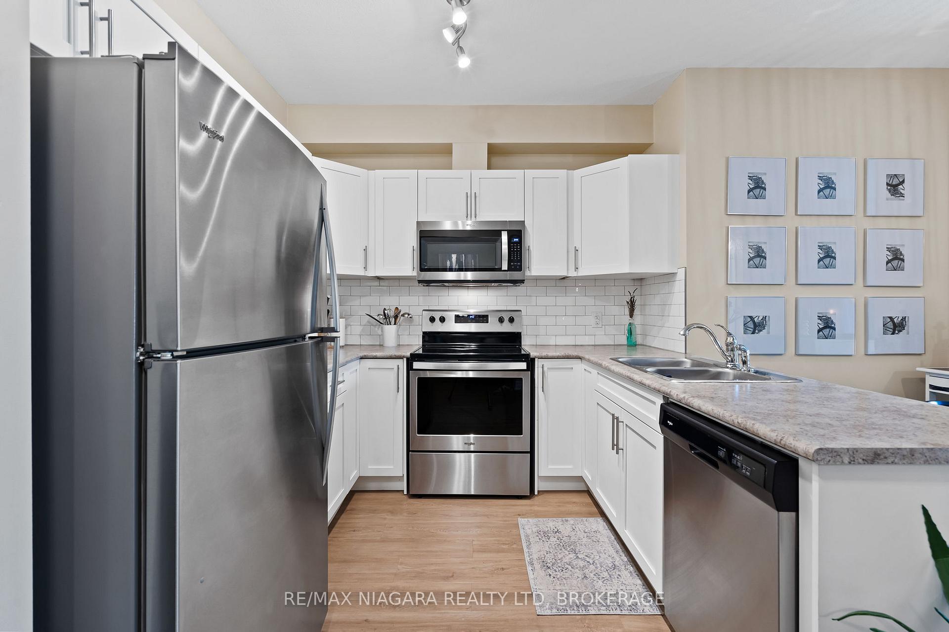 Photo 9 of Unit 203, 212 Lakeport Road, St. Catharines, Lakeport — HOMEH