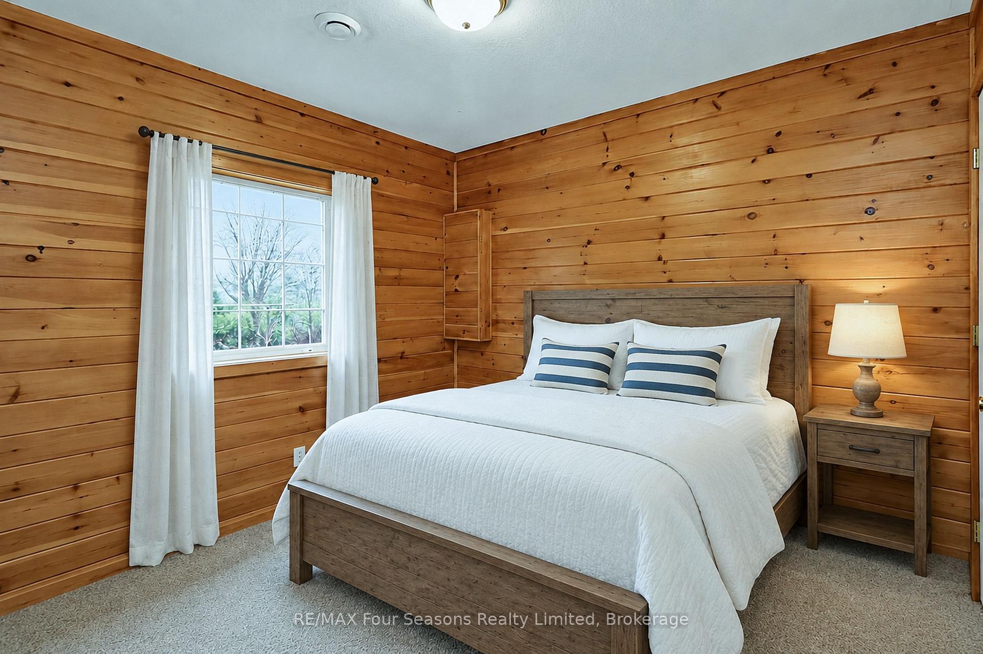 Photo 15 of 47 Cabin Crescent, Wasaga Beach — HOMEH