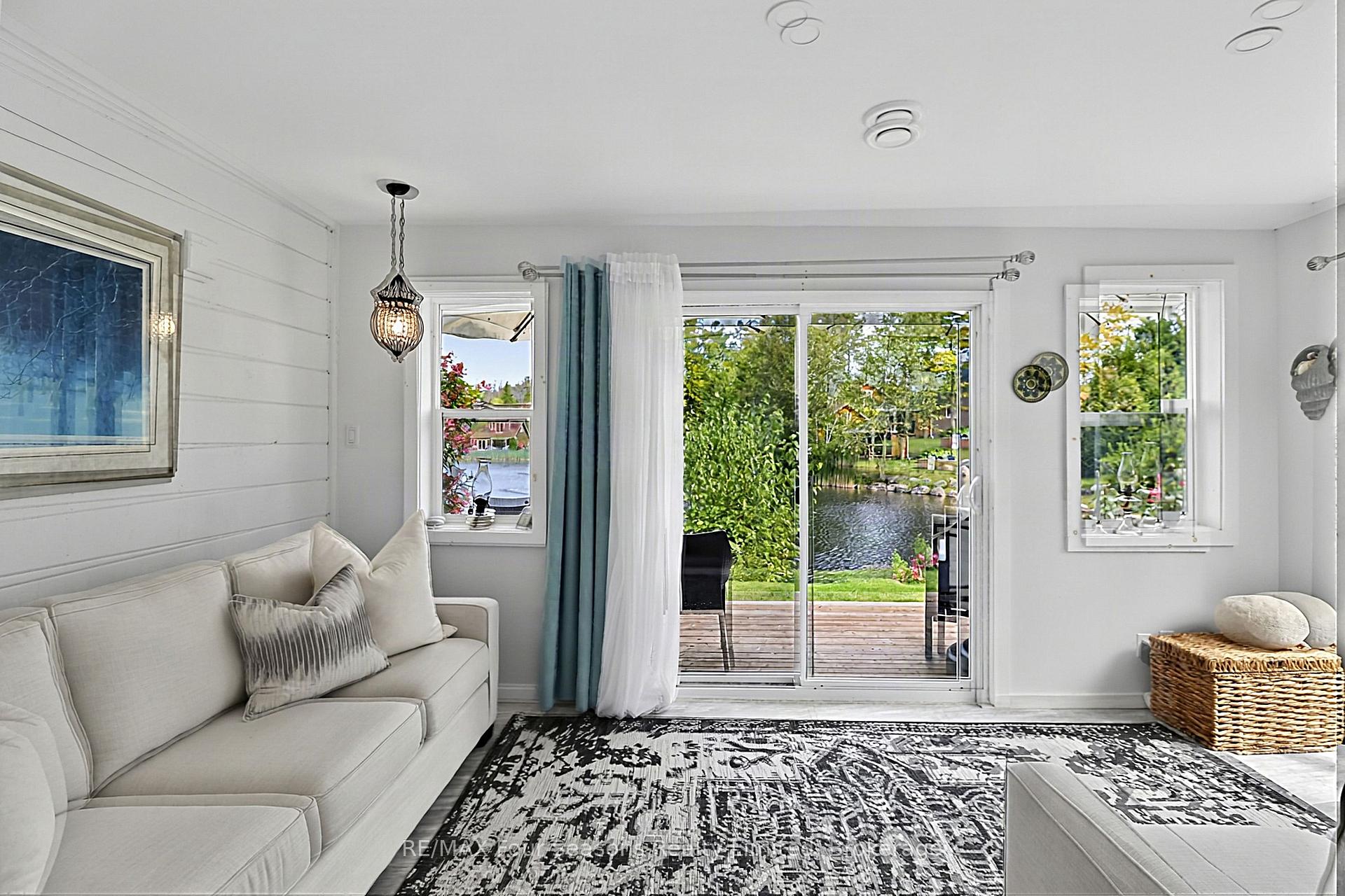 Photo 23 of 47 Cabin Crescent, Wasaga Beach — HOMEH