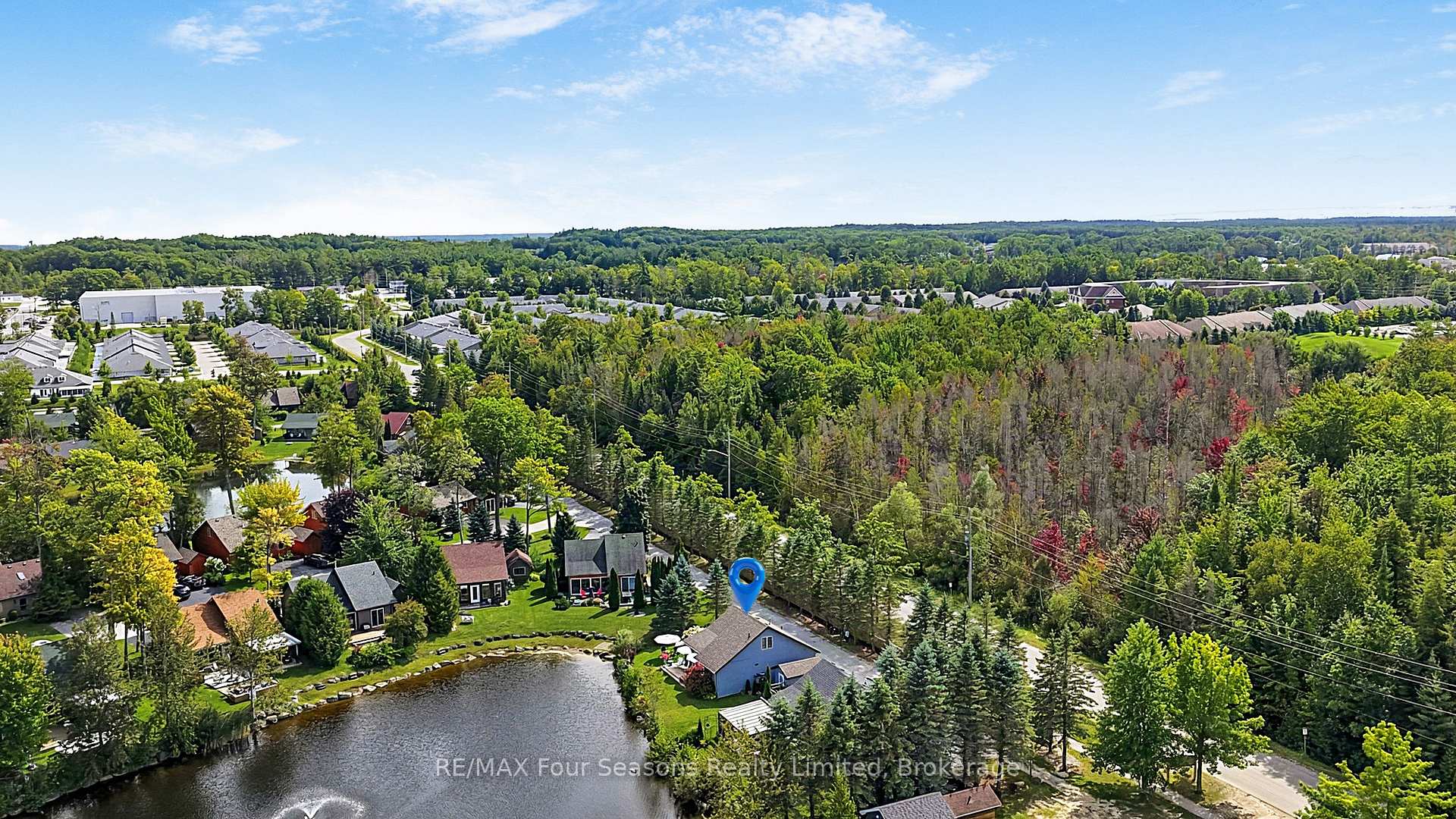 Photo 40 of 47 Cabin Crescent, Wasaga Beach — HOMEH