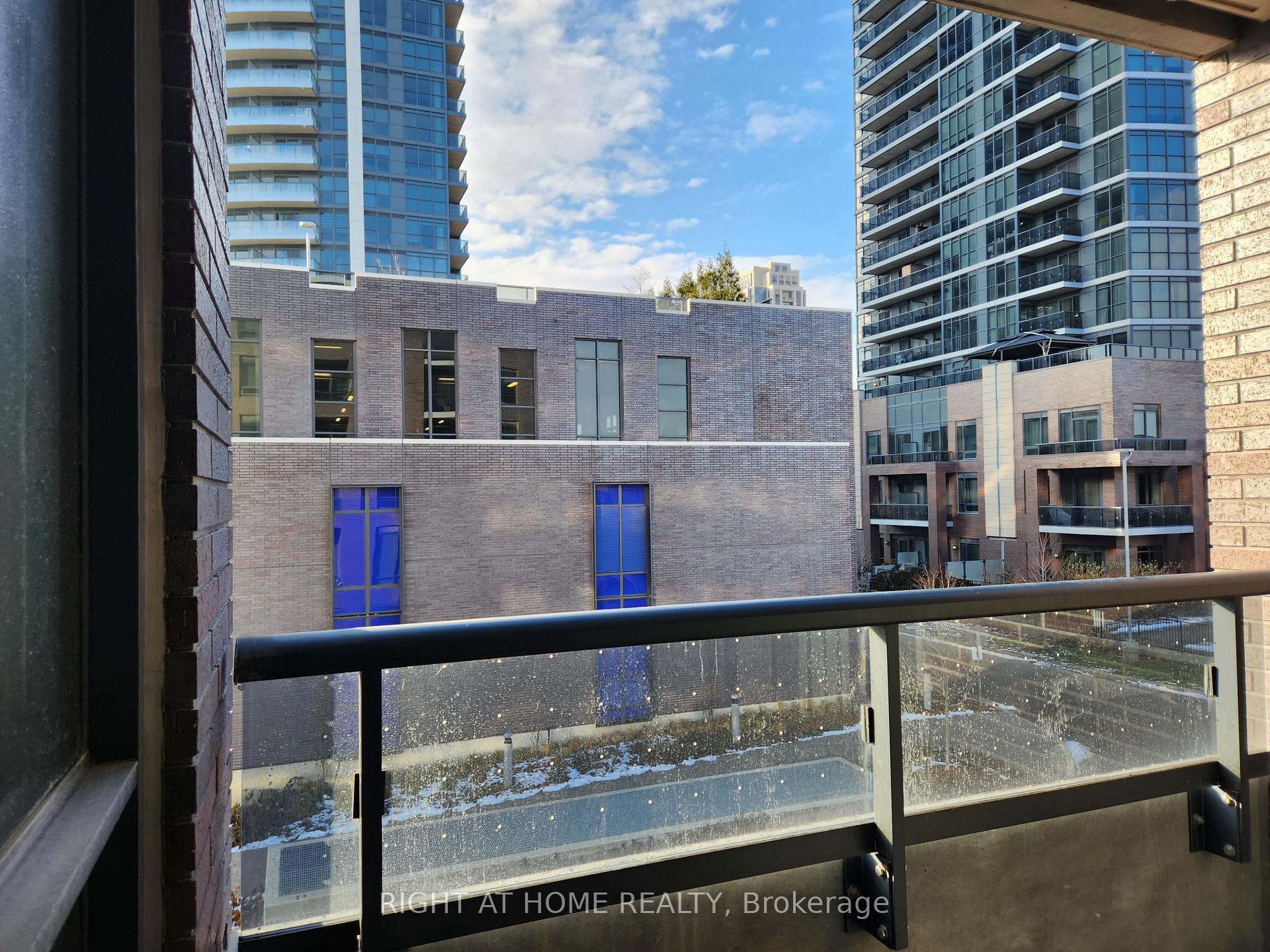 Photo 11 of Unit 325, 26 Gibbs Road, Etobicoke, Islington-City Centre West — HOMEH