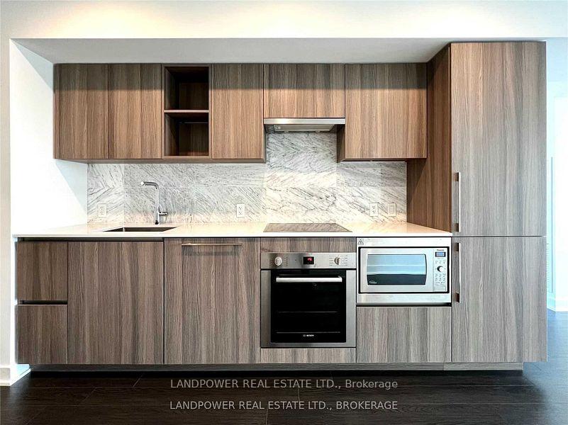 Photo 5 of Unit 2006, 19 Bathurst Street, Toronto, Waterfront Communities — HOMEH