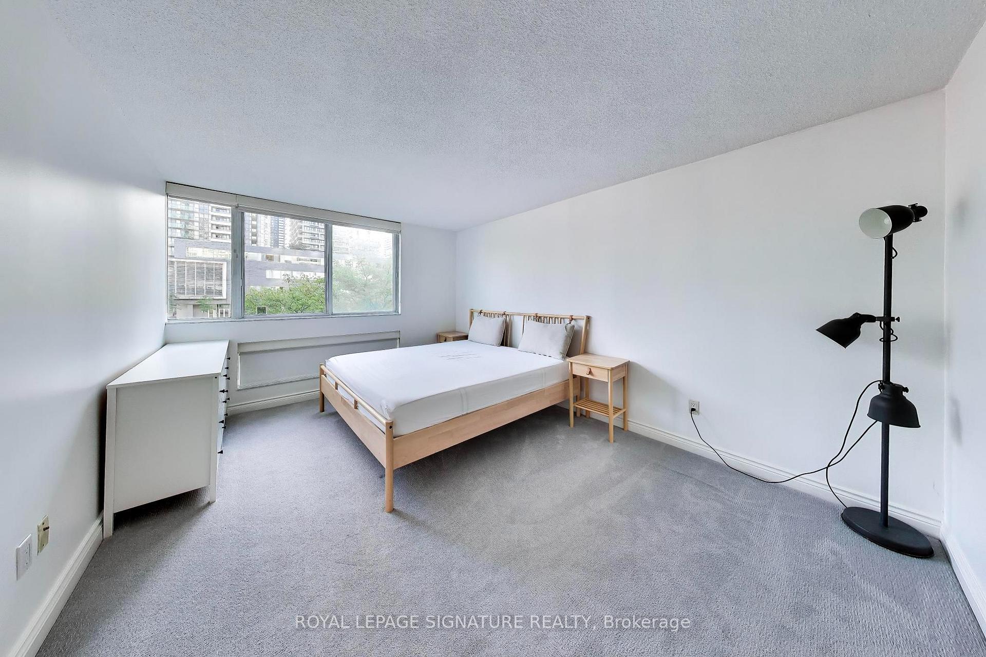 Photo 11 of Unit TH5, 11 Broadway Avenue, Toronto, Mount Pleasant West — HOMEH