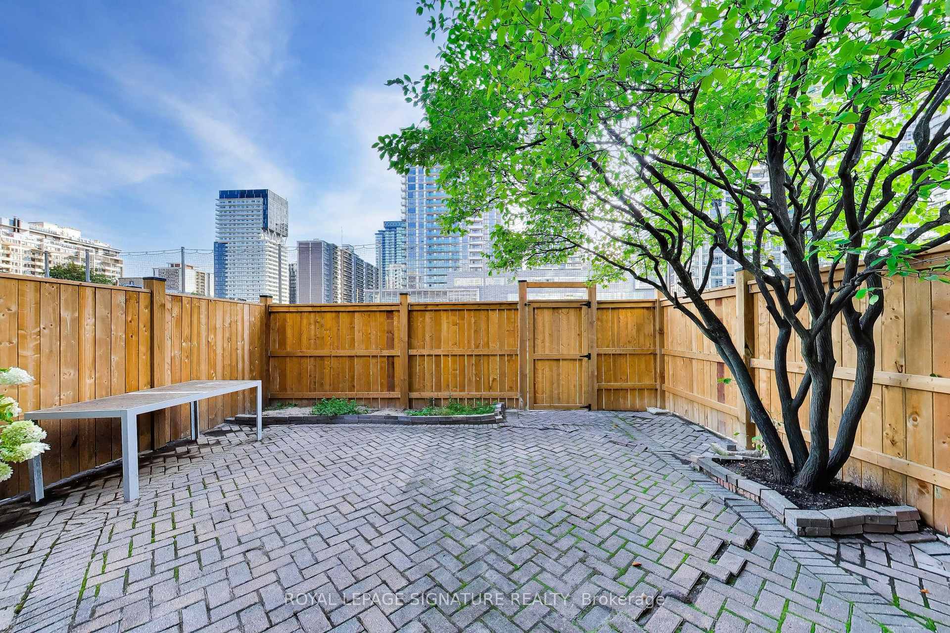 Photo 16 of Unit TH5, 11 Broadway Avenue, Toronto, Mount Pleasant West — HOMEH