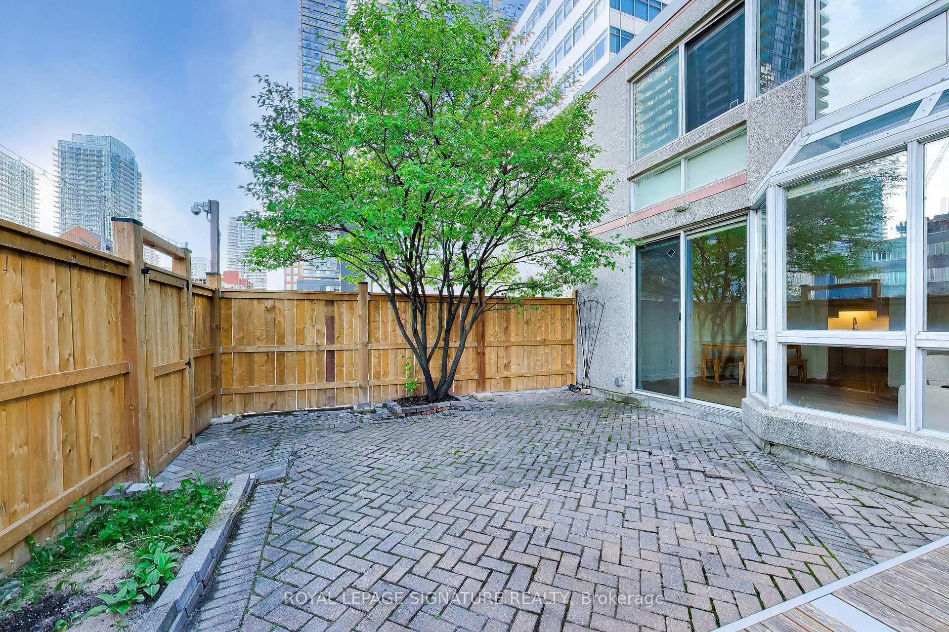 Photo 17 of Unit TH5, 11 Broadway Avenue, Toronto, Mount Pleasant West — HOMEH
