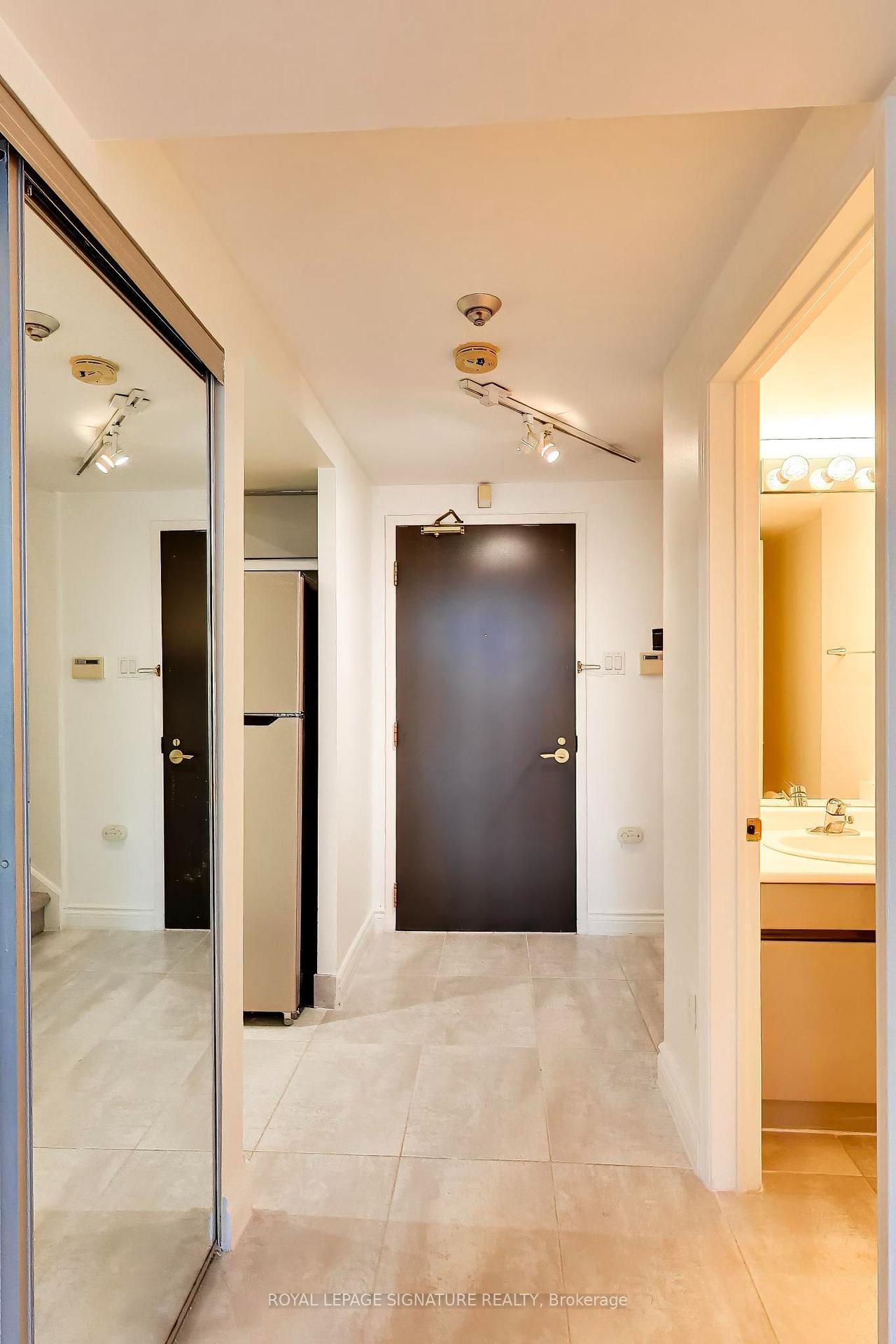 Photo 22 of Unit TH5, 11 Broadway Avenue, Toronto, Mount Pleasant West — HOMEH