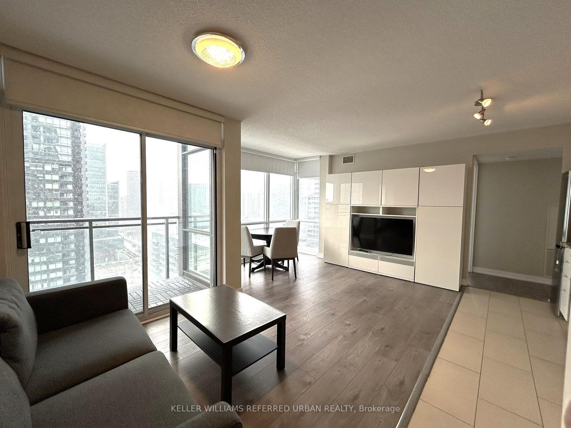 Photo 2 of Unit 2906, 15 Fort York Boulevard, Toronto, Waterfront Communities — HOMEH
