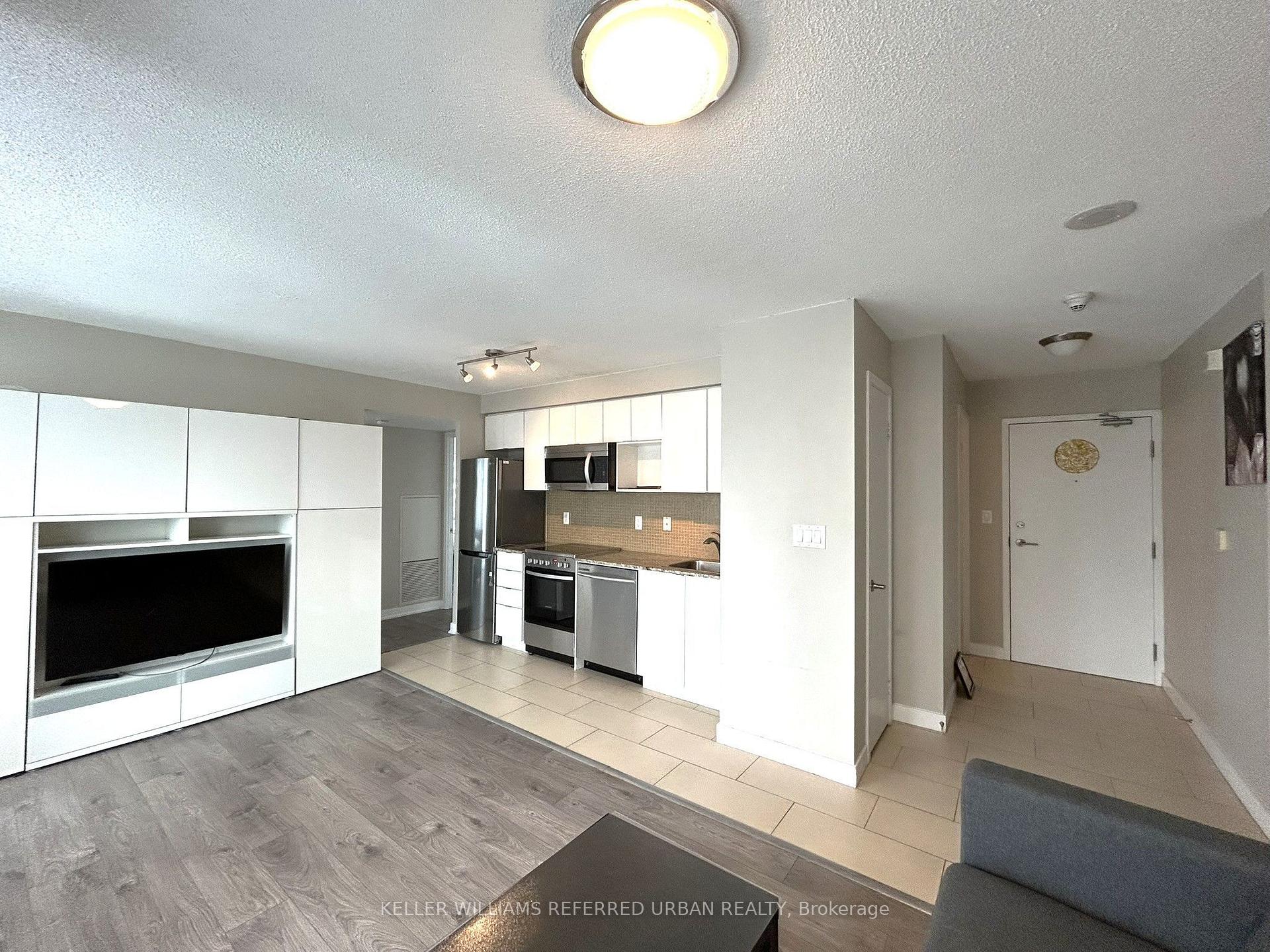 Photo 3 of Unit 2906, 15 Fort York Boulevard, Toronto, Waterfront Communities — HOMEH