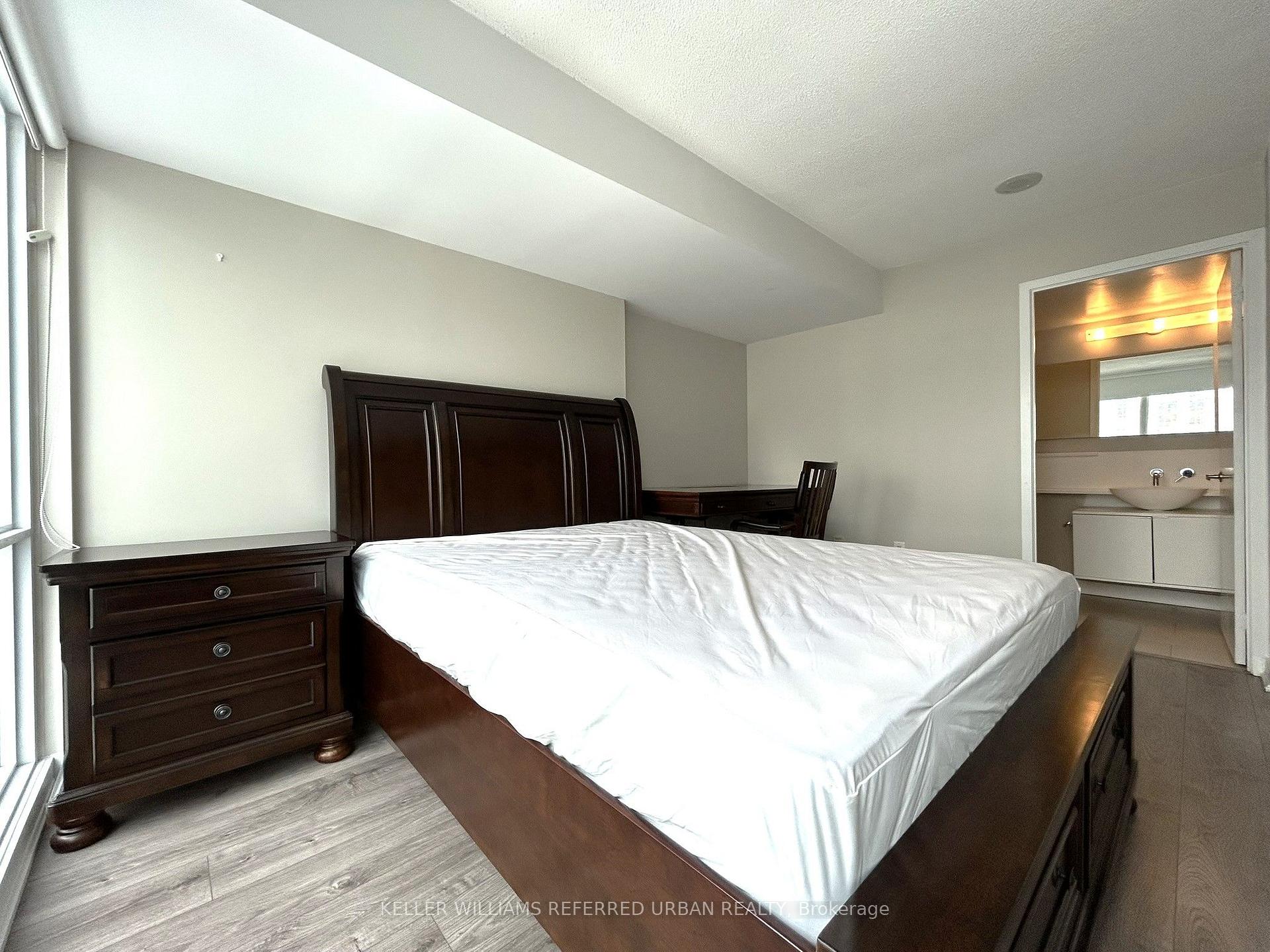Photo 7 of Unit 2906, 15 Fort York Boulevard, Toronto, Waterfront Communities — HOMEH