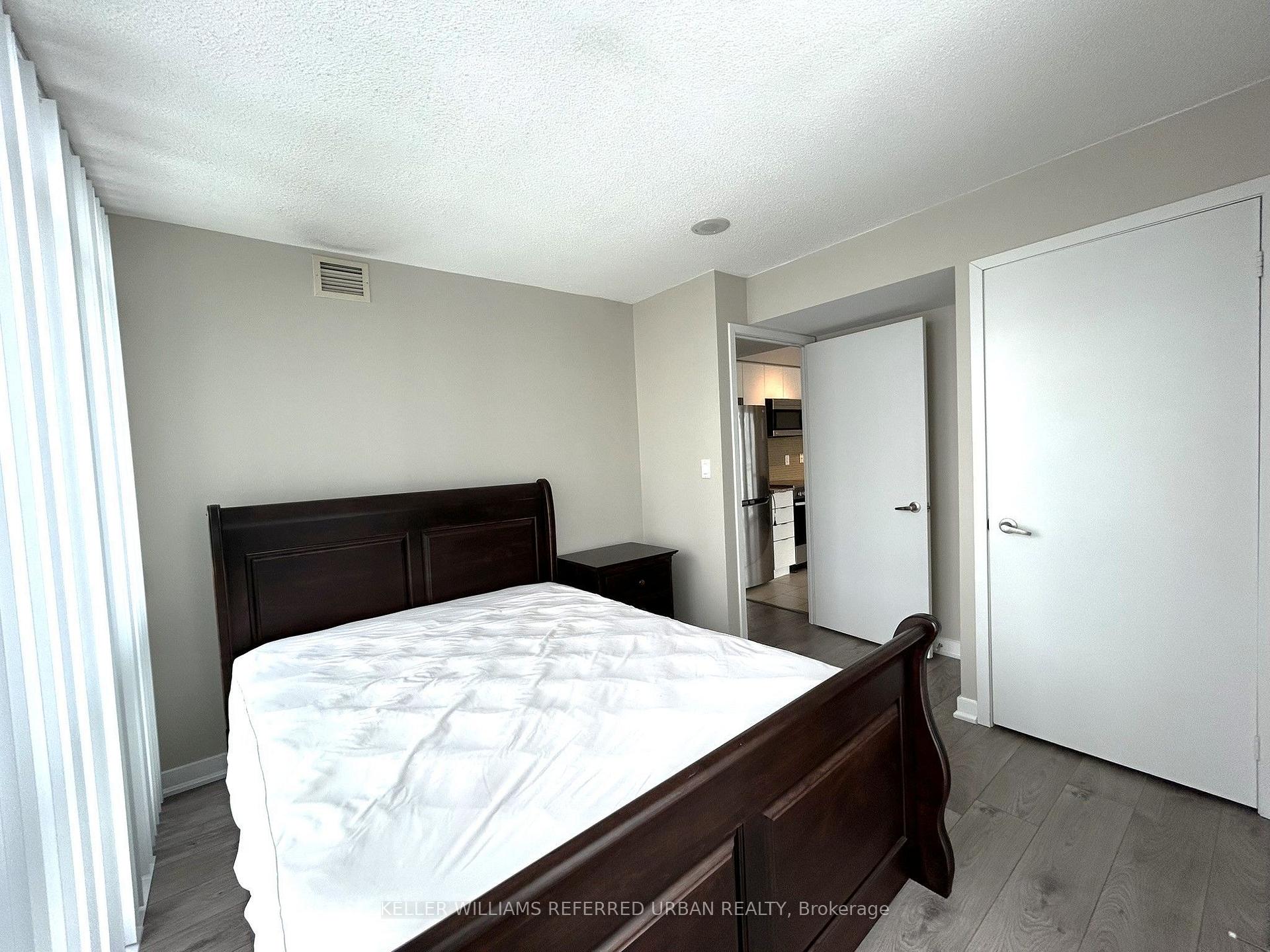 Photo 12 of Unit 2906, 15 Fort York Boulevard, Toronto, Waterfront Communities — HOMEH