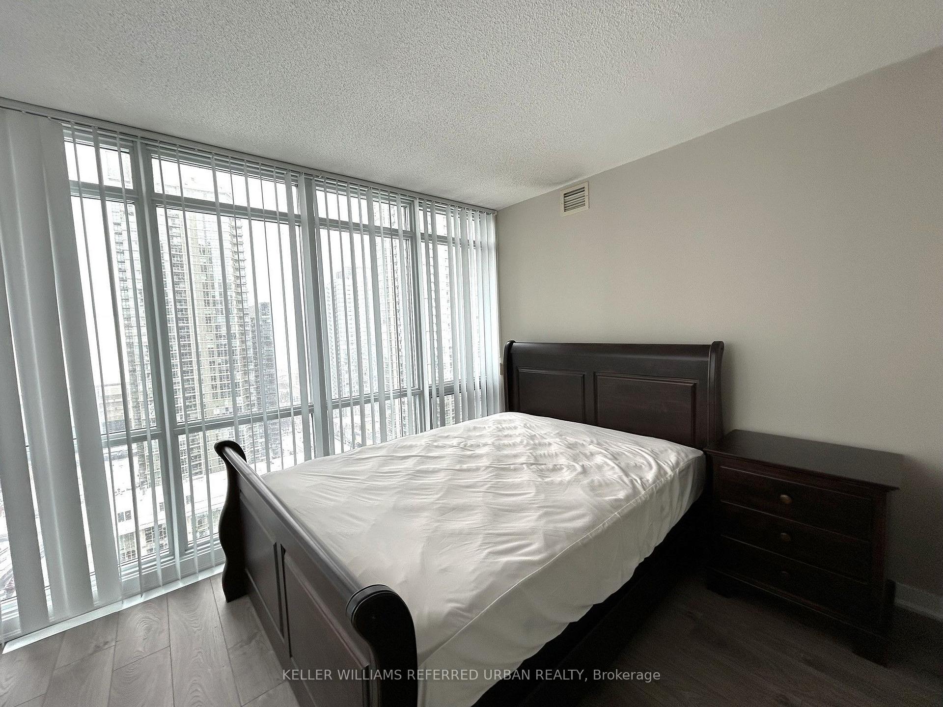 Photo 13 of Unit 2906, 15 Fort York Boulevard, Toronto, Waterfront Communities — HOMEH