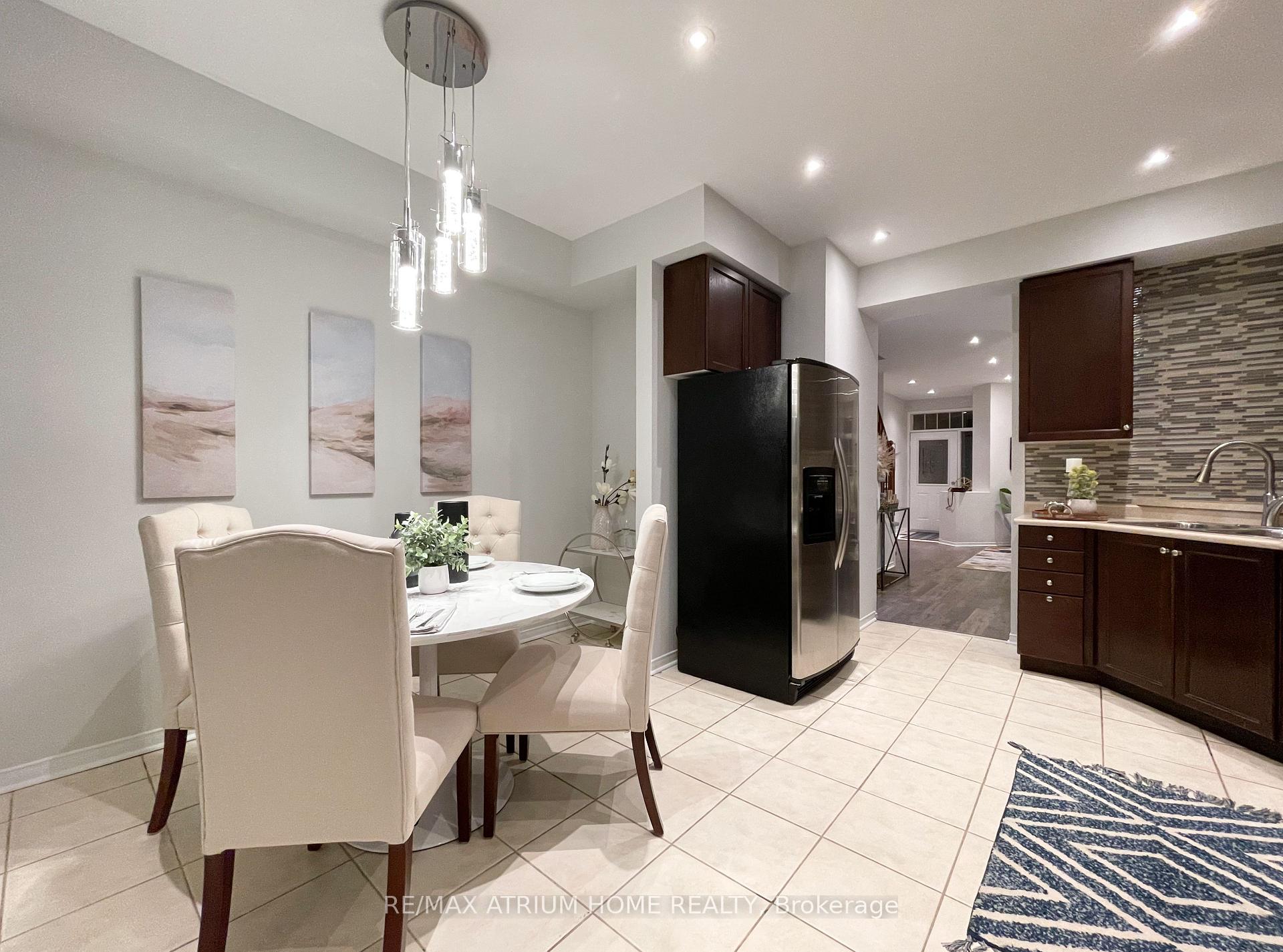 Photo 5 of 45 Madison Heights Boulevard, Markham, Berczy — HOMEH