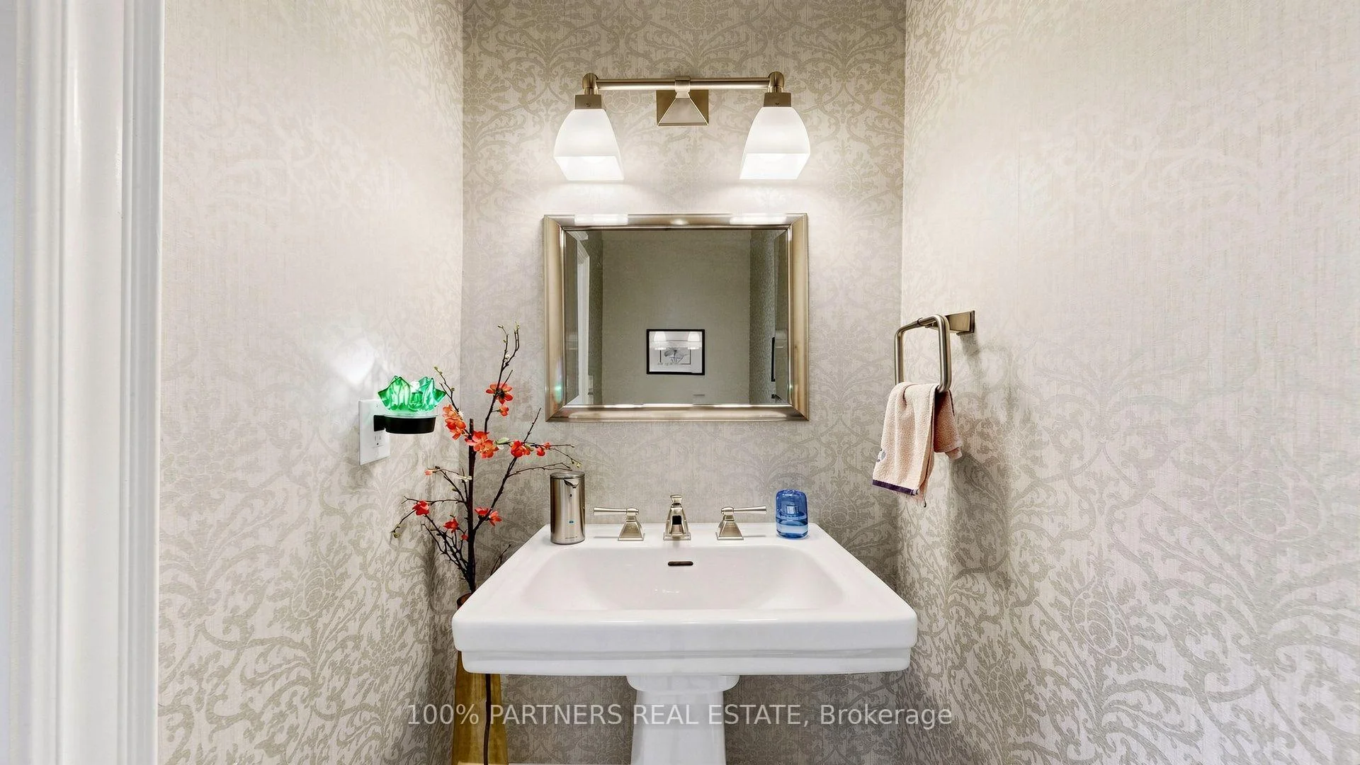 Photo 25 of 33 Earnshaw Drive, Markham, Victoria Square — HOMEH