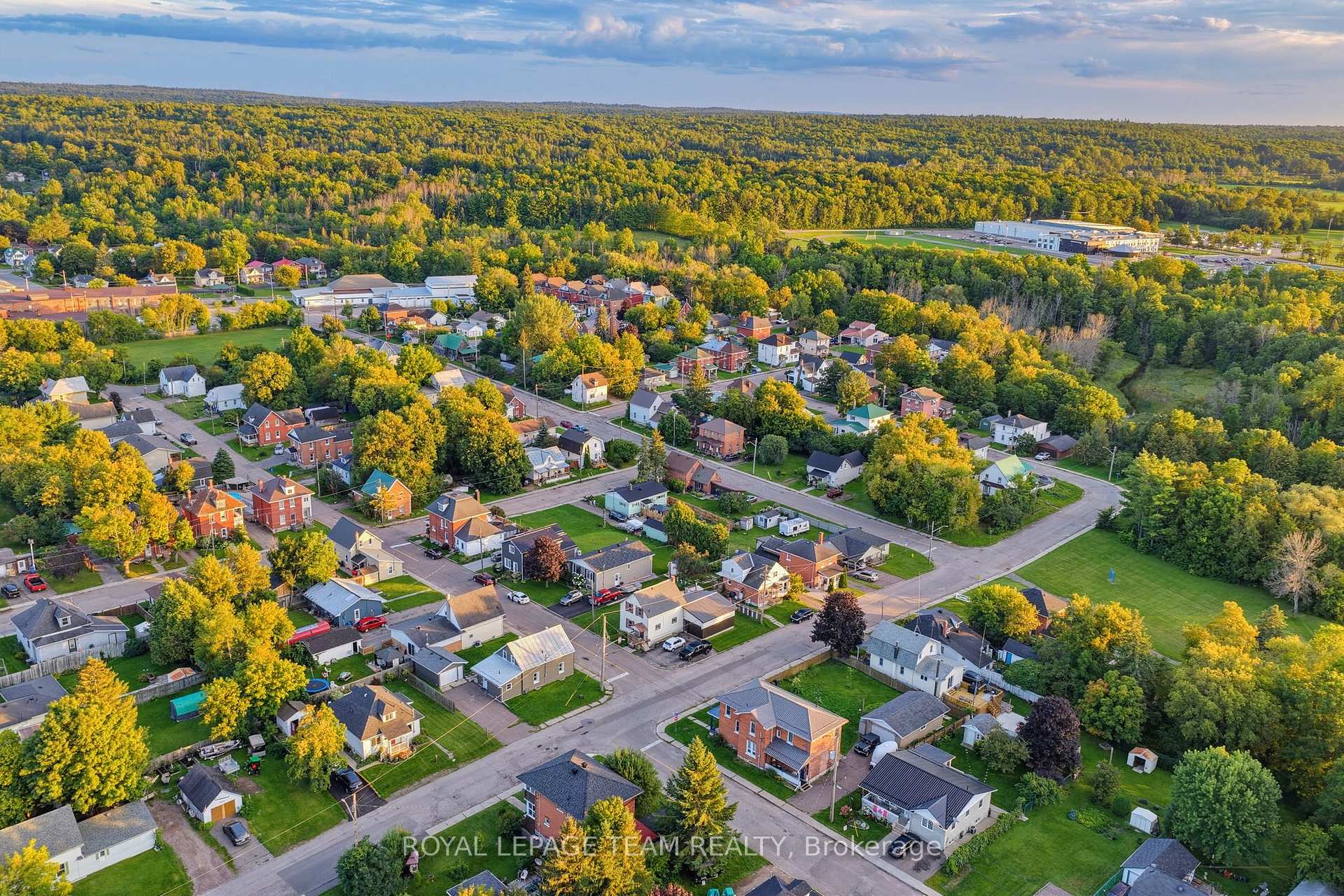Photo 31 of 81 Bank Street S, Renfrew, Renfrew — HOMEH