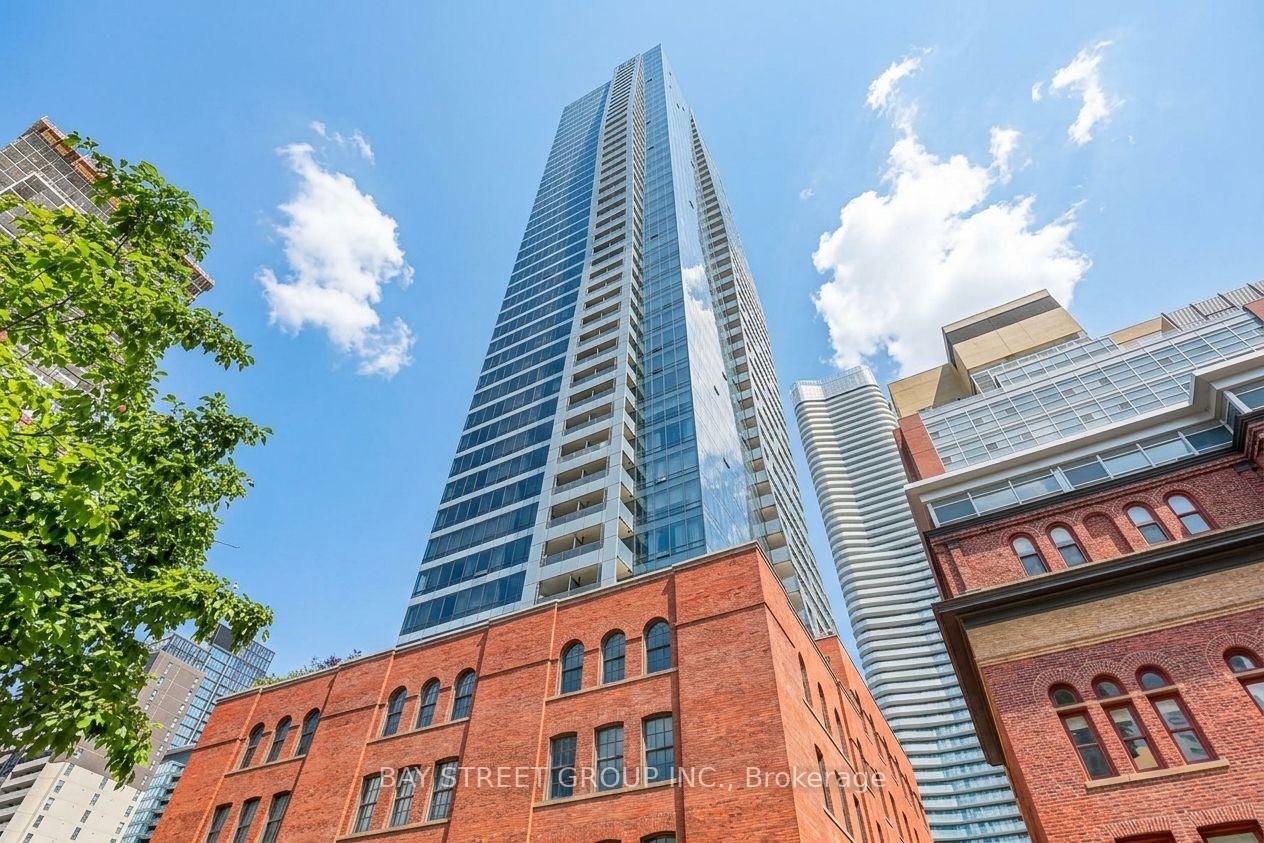 Front of Unit 1511, 5 St Joseph Street