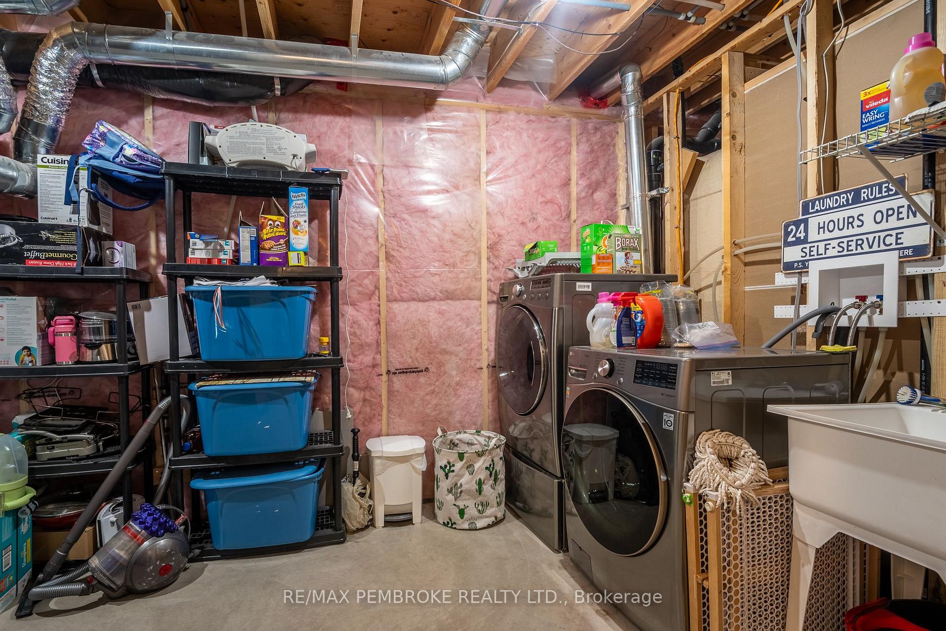 Photo 29 of 521 Gardner Crescent, Petawawa, Petawawa — HOMEH