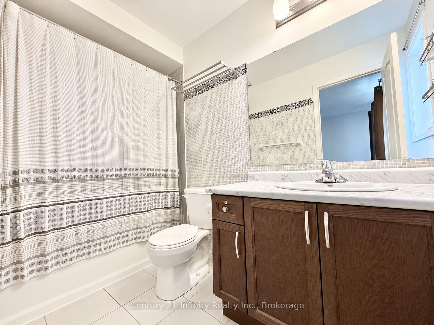 Photo 17 of 2339 Dress Circle Crescent, Oshawa, Windfields — HOMEH