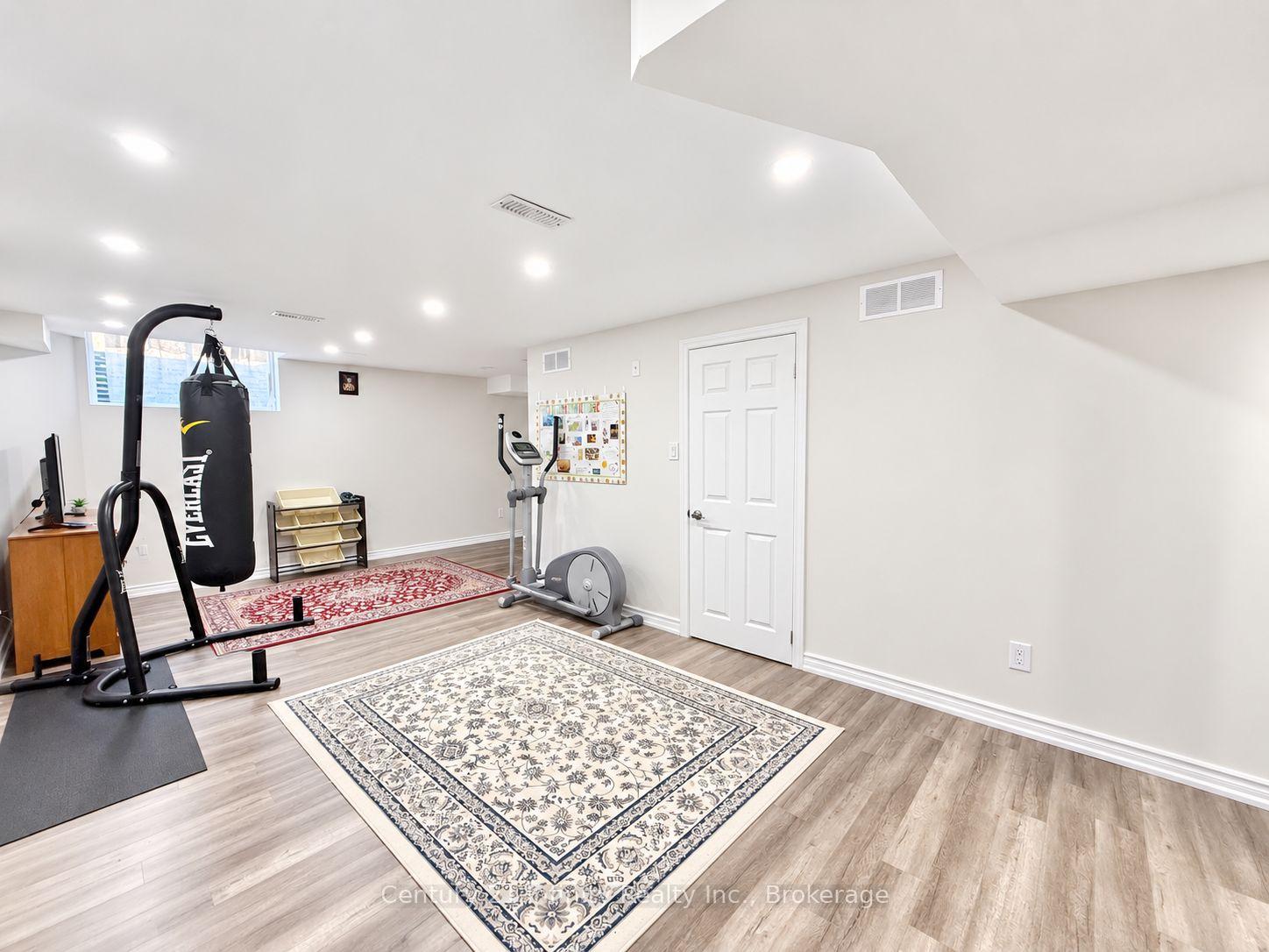 Photo 20 of 2339 Dress Circle Crescent, Oshawa, Windfields — HOMEH