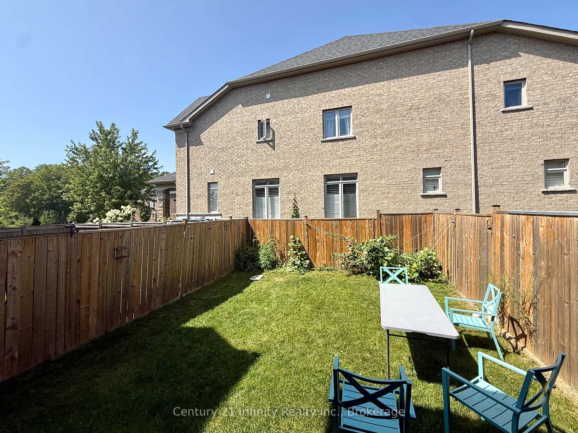 Photo 22 of 2339 Dress Circle Crescent, Oshawa, Windfields — HOMEH