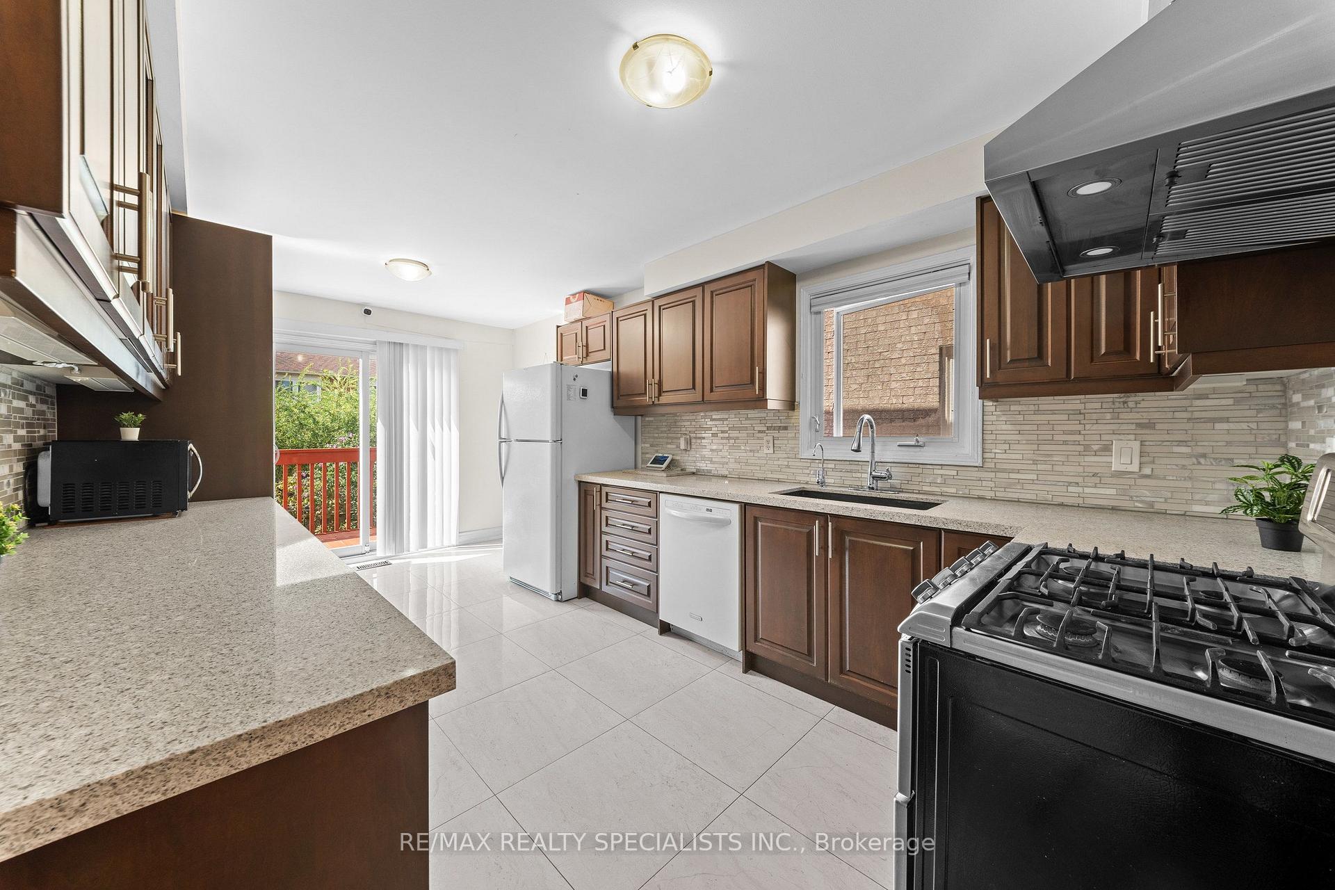 Photo 12 of 6386 Longspur Road, Mississauga, Lisgar — HOMEH