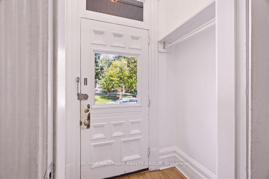 Photo 3 of 566 MacLaren Street, Ottawa, Ottawa Centre — HOMEH
