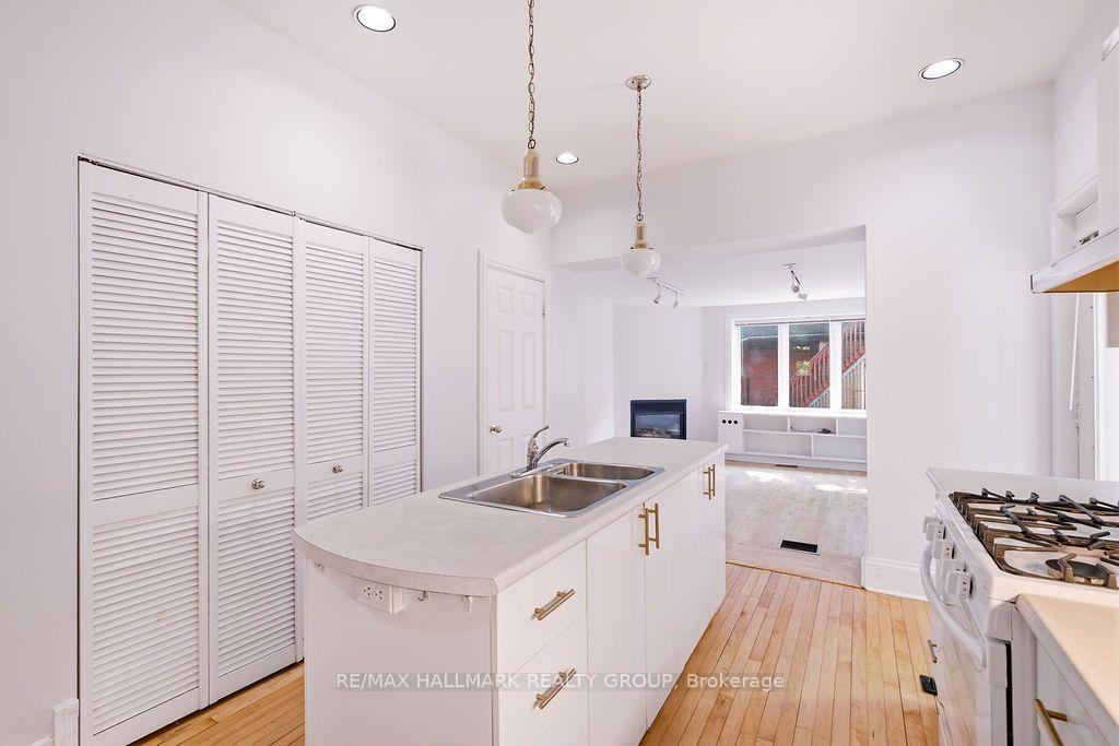 Photo 11 of 566 MacLaren Street, Ottawa, Ottawa Centre — HOMEH