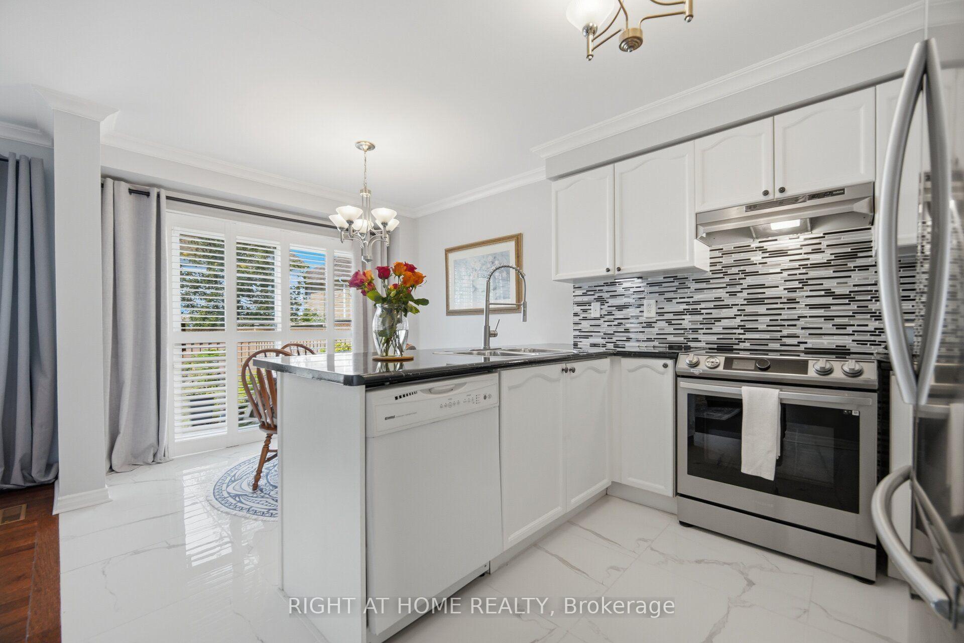 Photo 10 of 475 Collis Court, Milton, Clarke — HOMEH