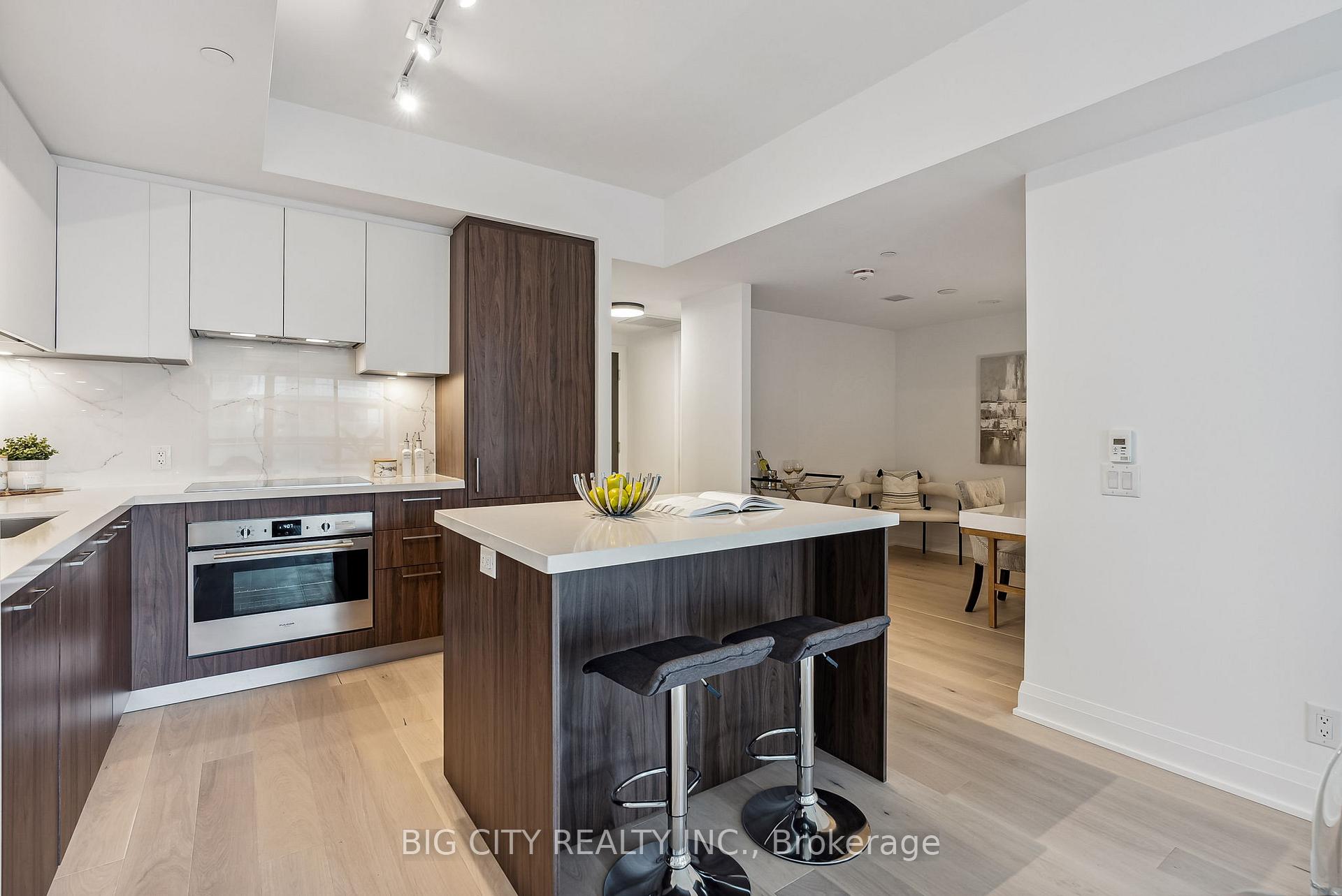 Photo 7 of Unit 1108, 33 Frederick Todd Way, Toronto, Thorncliffe Park — HOMEH