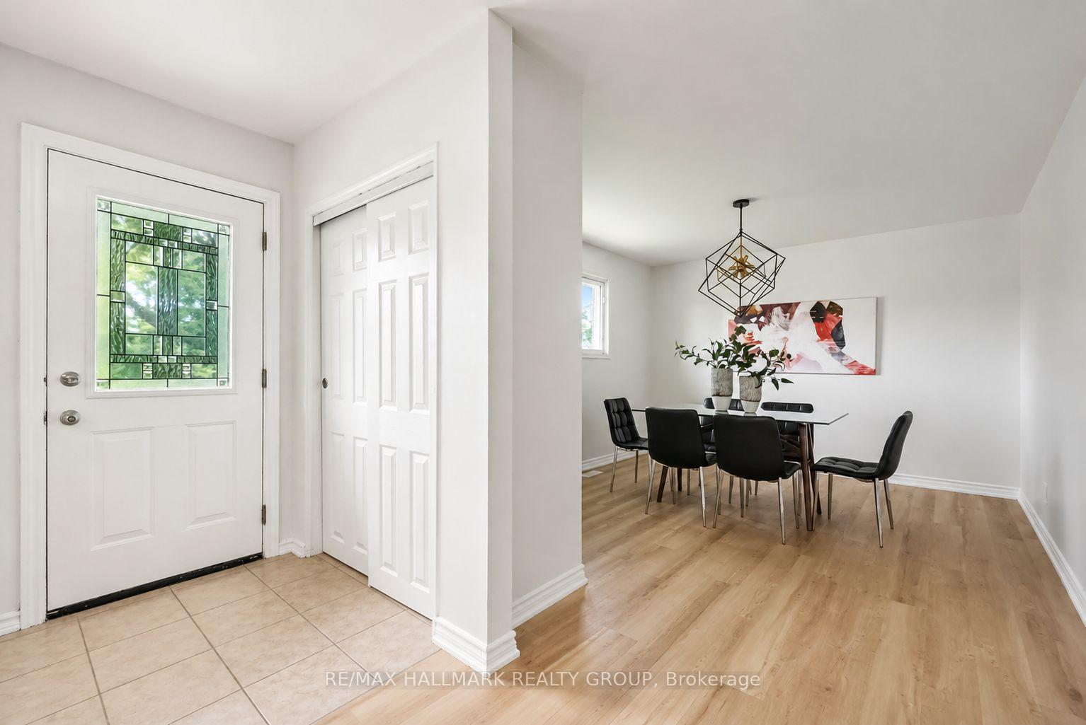 Photo 4 of 1369 Duford Drive, Ottawa, Bilberry Creek/Queenswood Heights — HOMEH